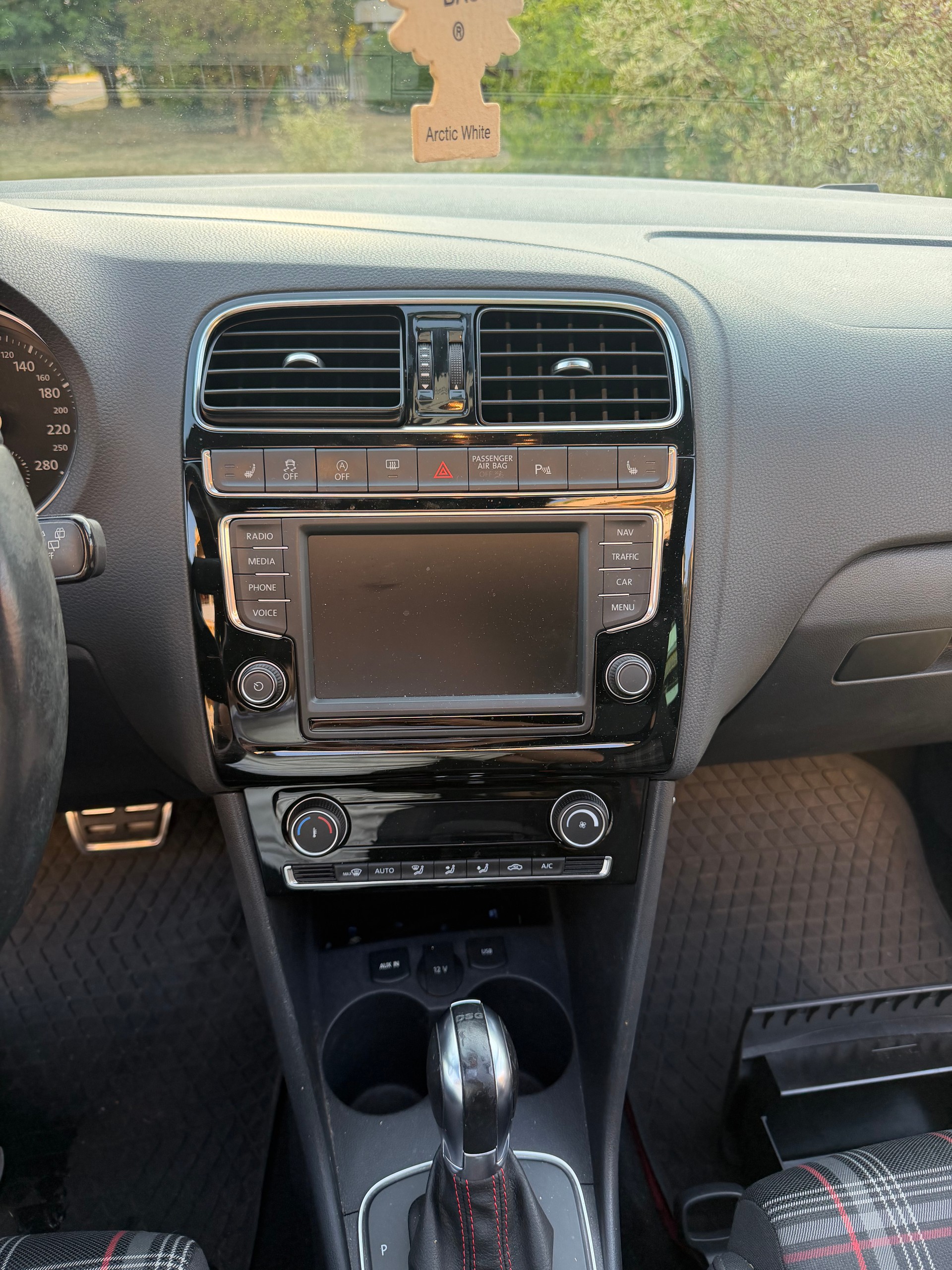 VW 1.8 TSI GTI DSG-image-5
