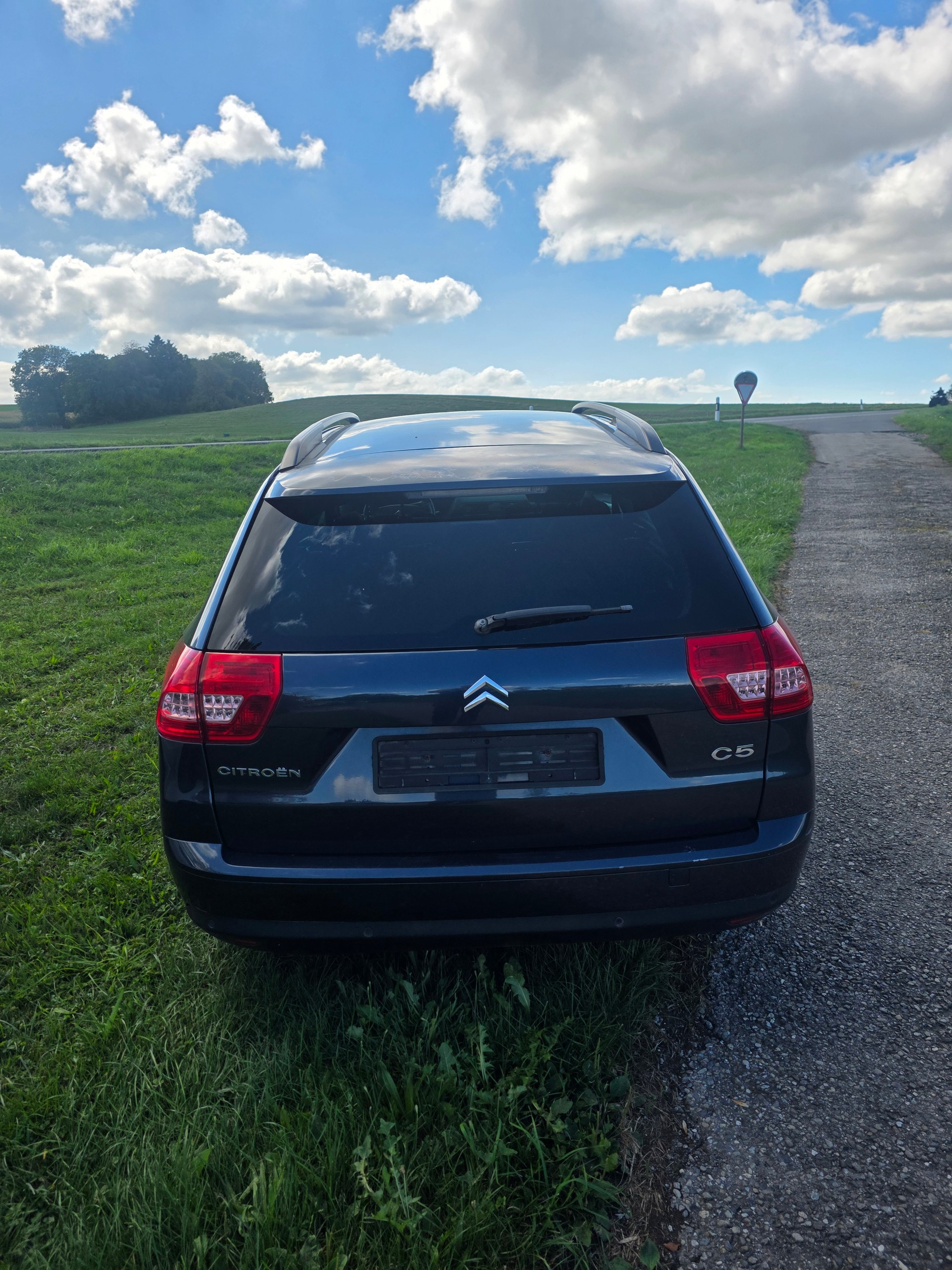 CITROEN C5 Tourer 2.0 HDi Dynamique+ Automatic-image-1