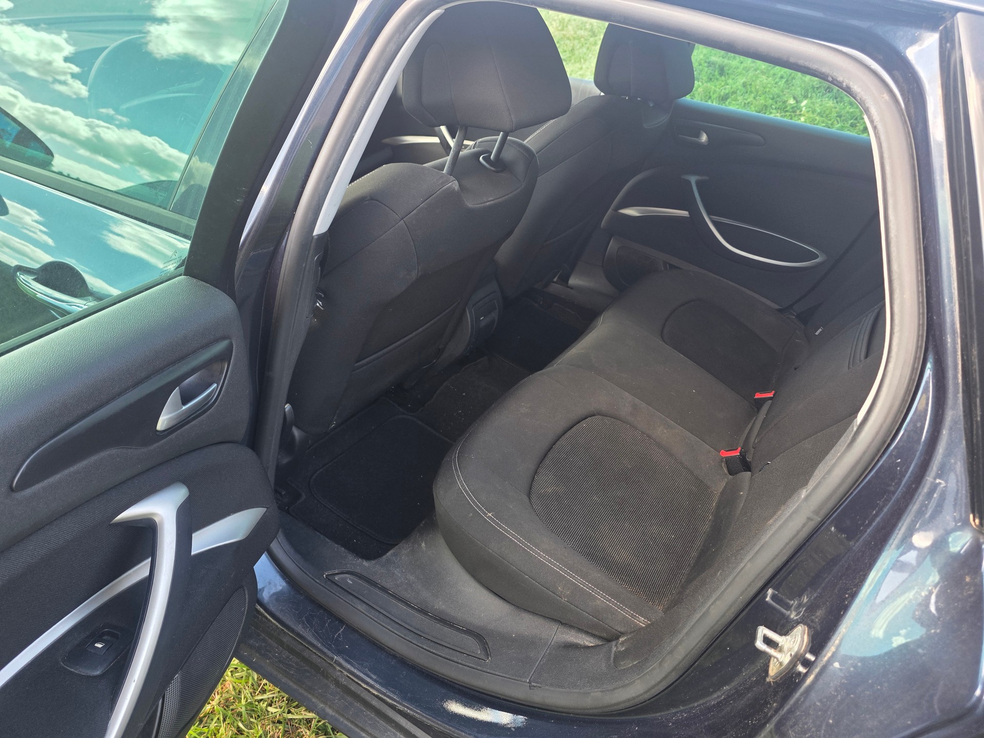 CITROEN C5 Tourer 2.0 HDi Dynamique+ Automatic-image-8