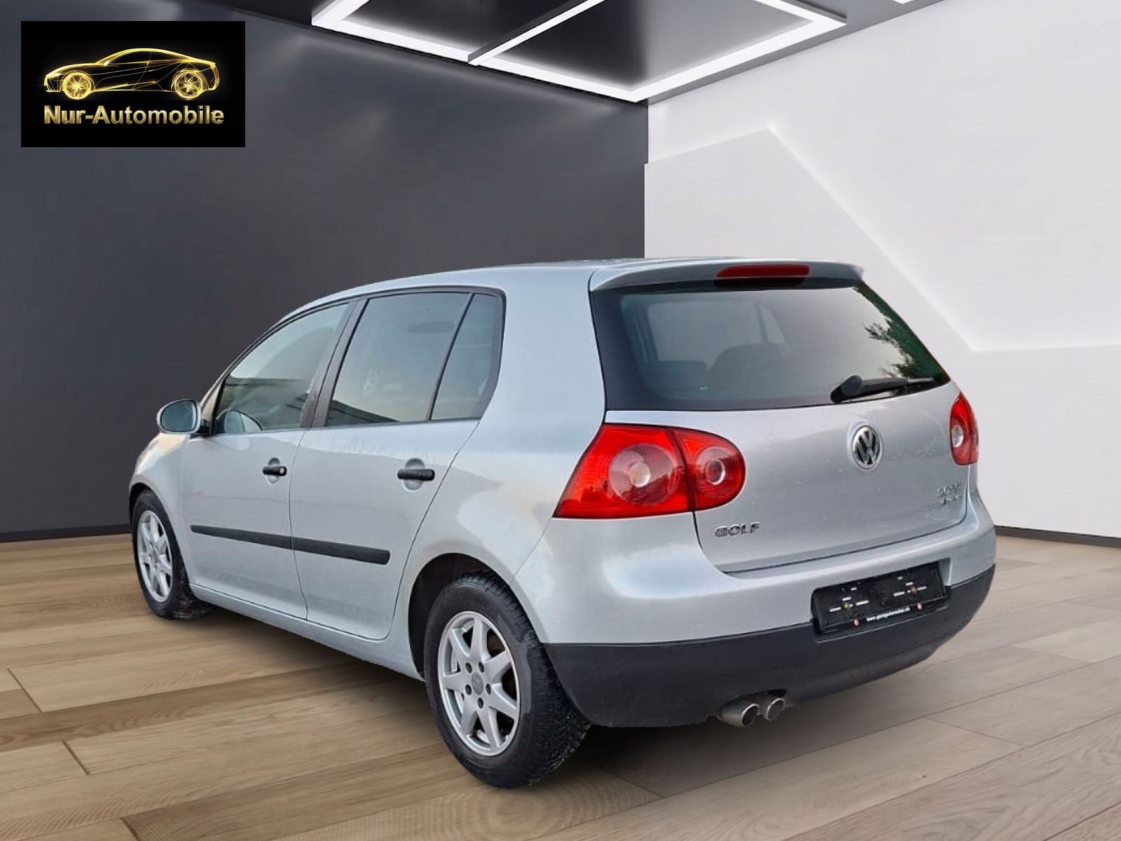 VW Golf 2.0 FSI Comfortline 4Motion-image-4