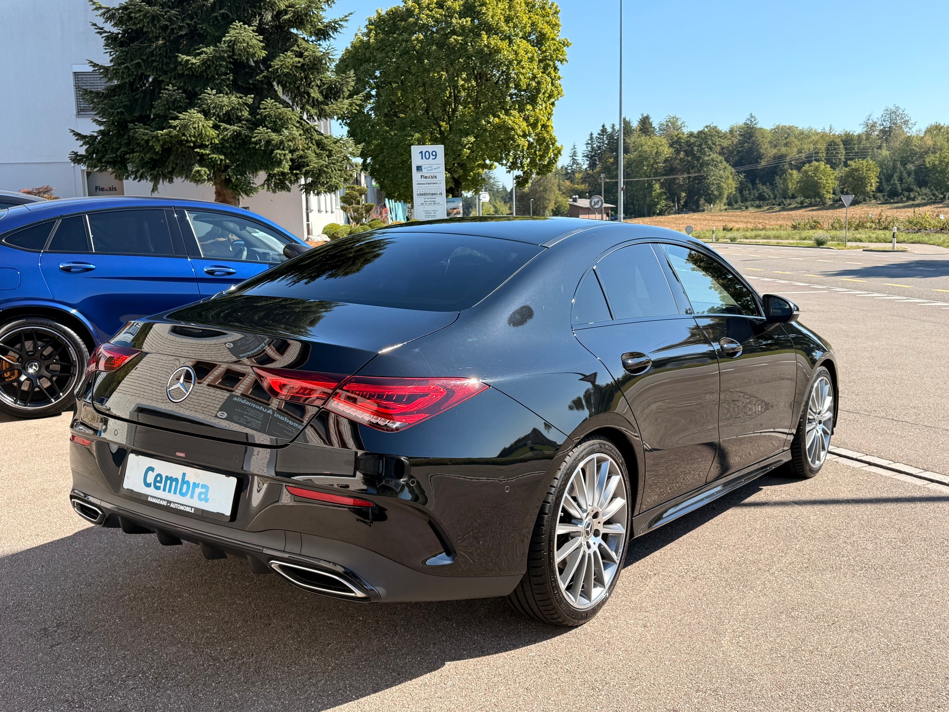 MERCEDES-BENZ CLA 220 d 4Matic AMG Line 8G-DCT-image-2