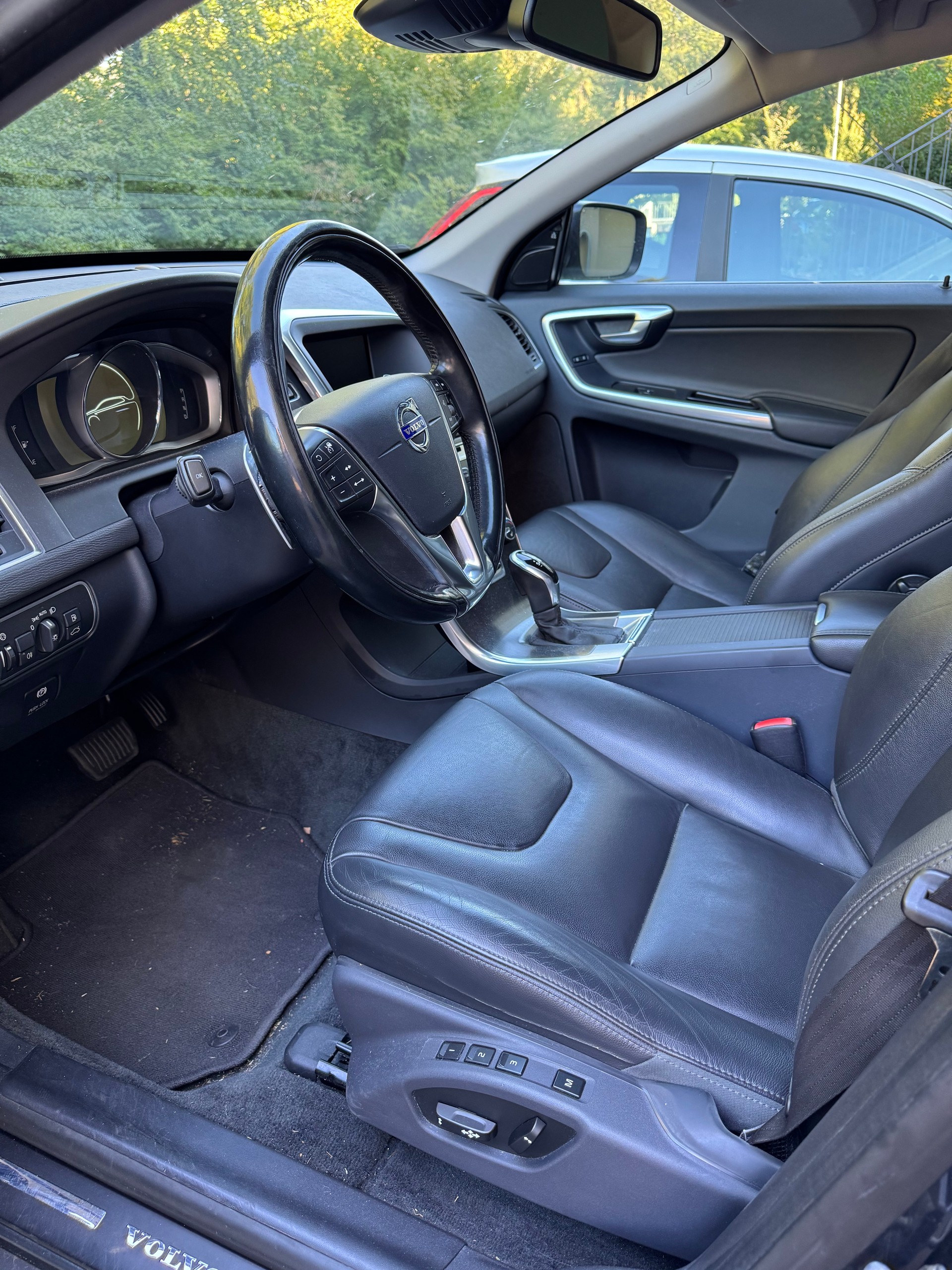VOLVO 2.4 D5 Summum AWD-image-3