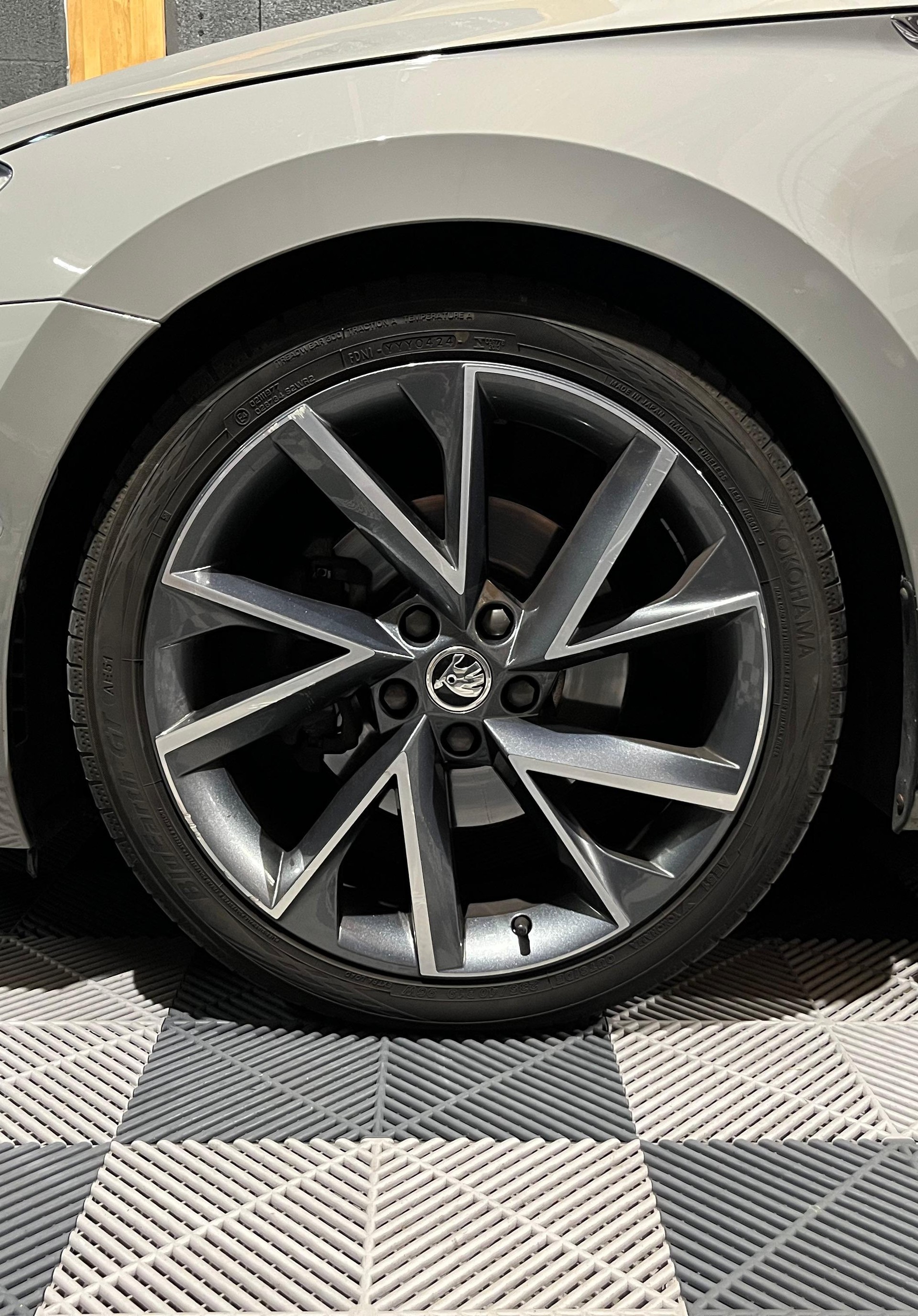 SKODA Superb Combi 2.0 TDi SportLine+ 4x4 DSG-image-18
