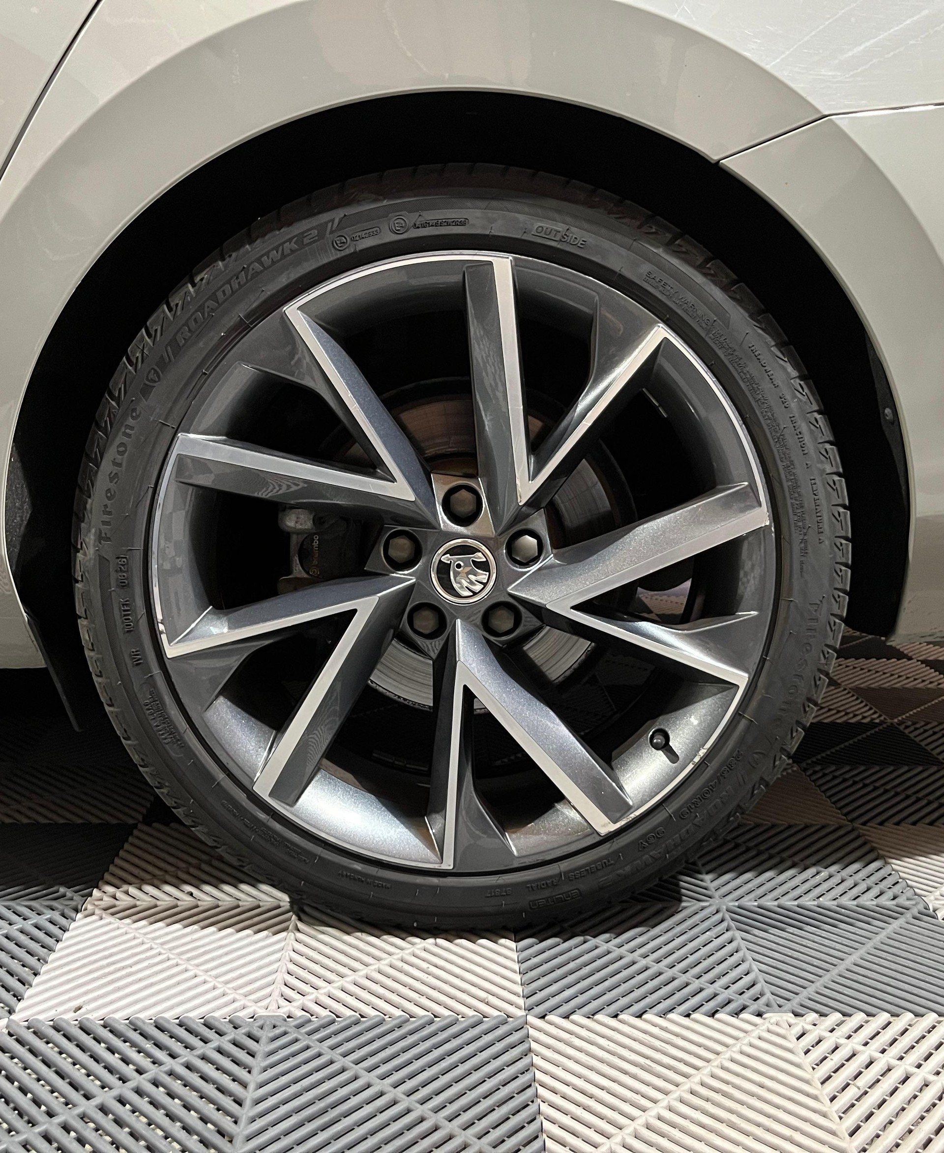 SKODA Superb Combi 2.0 TDi SportLine+ 4x4 DSG-image-17