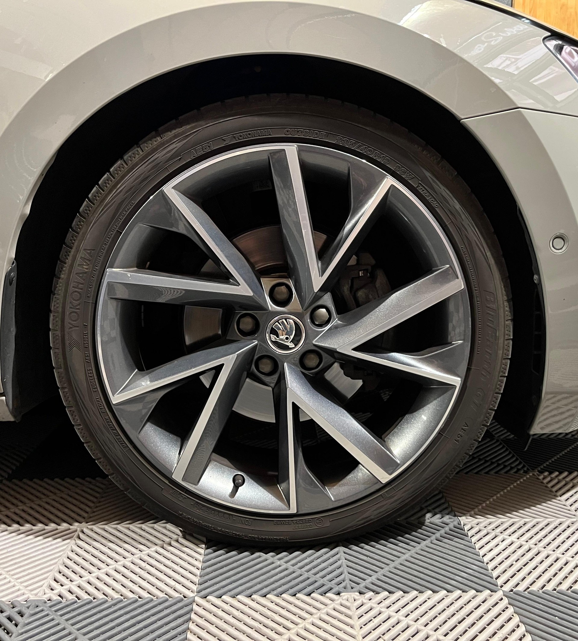 SKODA Superb Combi 2.0 TDi SportLine+ 4x4 DSG-image-20