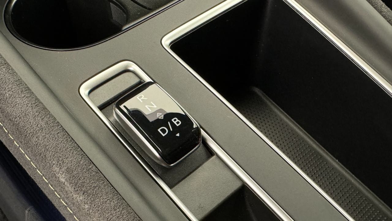 SKODA Enyaq 4x4 RS-image-10