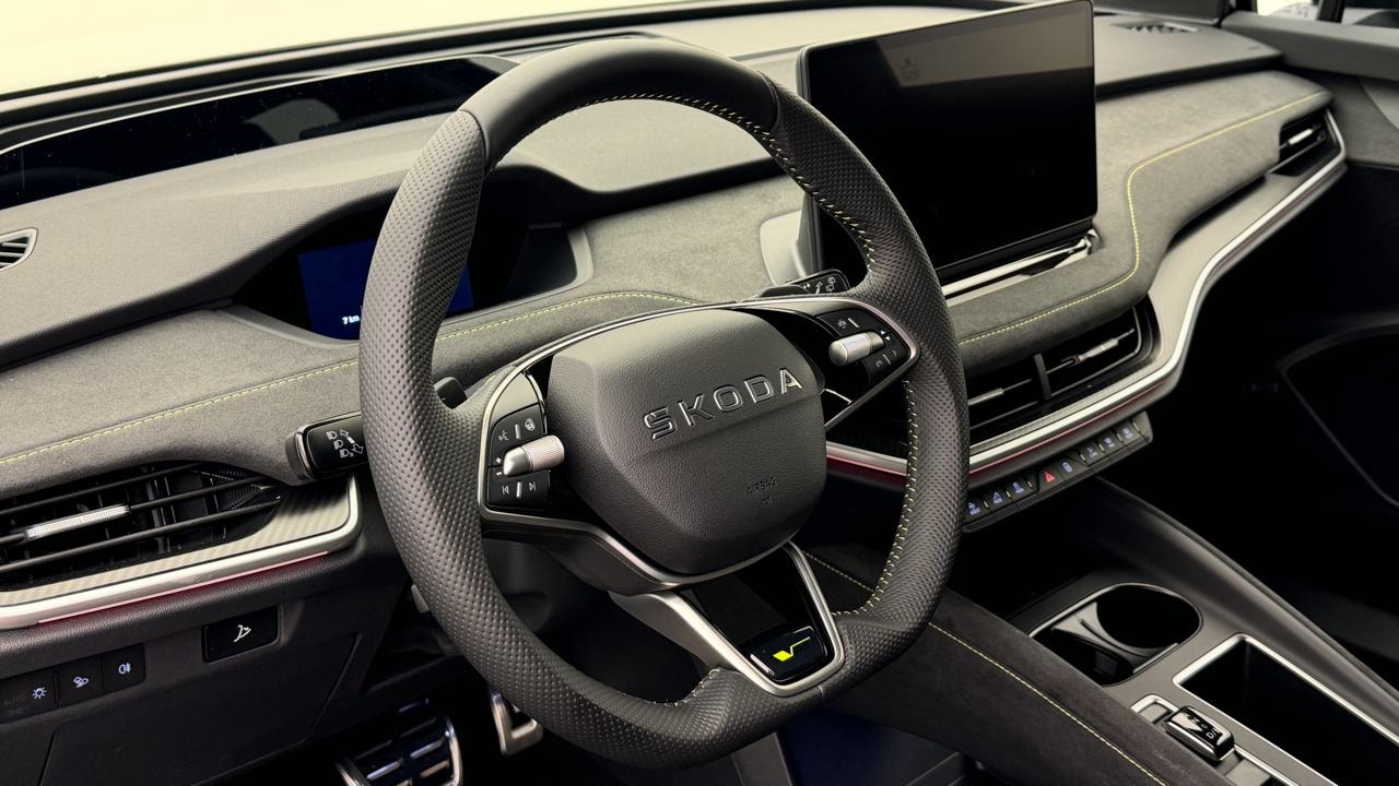 SKODA Enyaq 4x4 RS-image-6