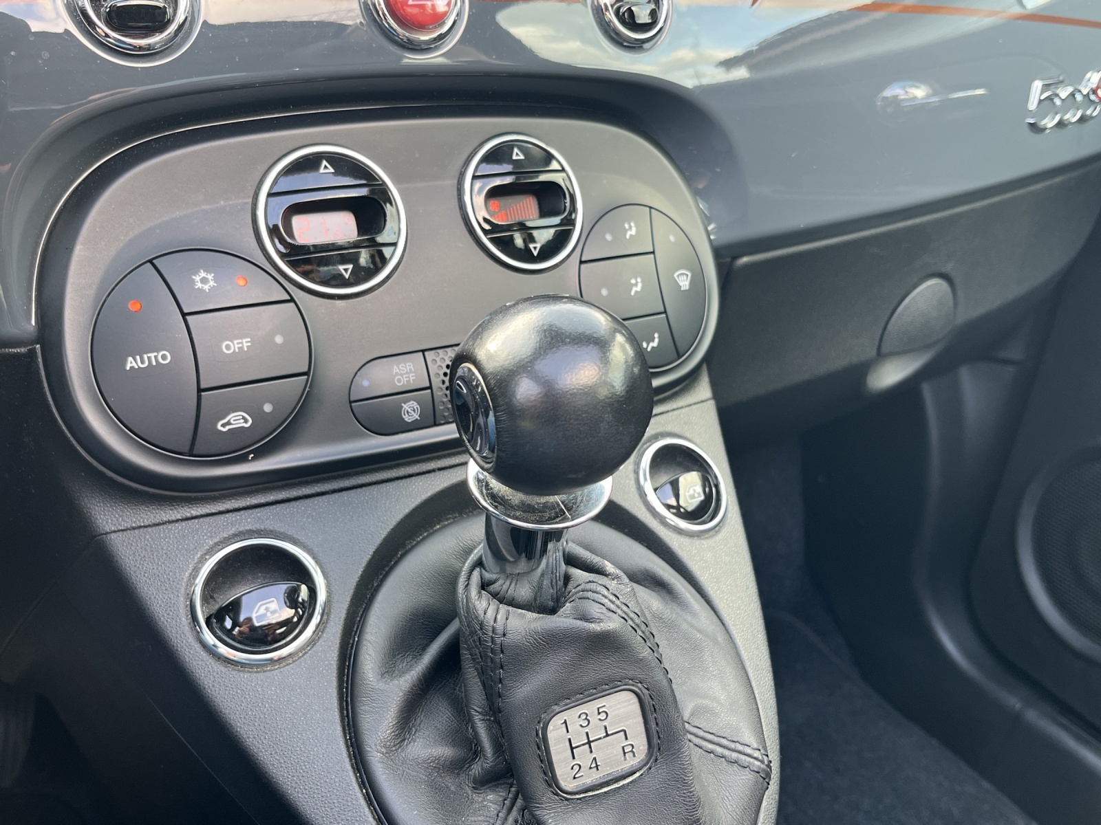FIAT 500 C 0.9 T TwinAir Collezione-image-11