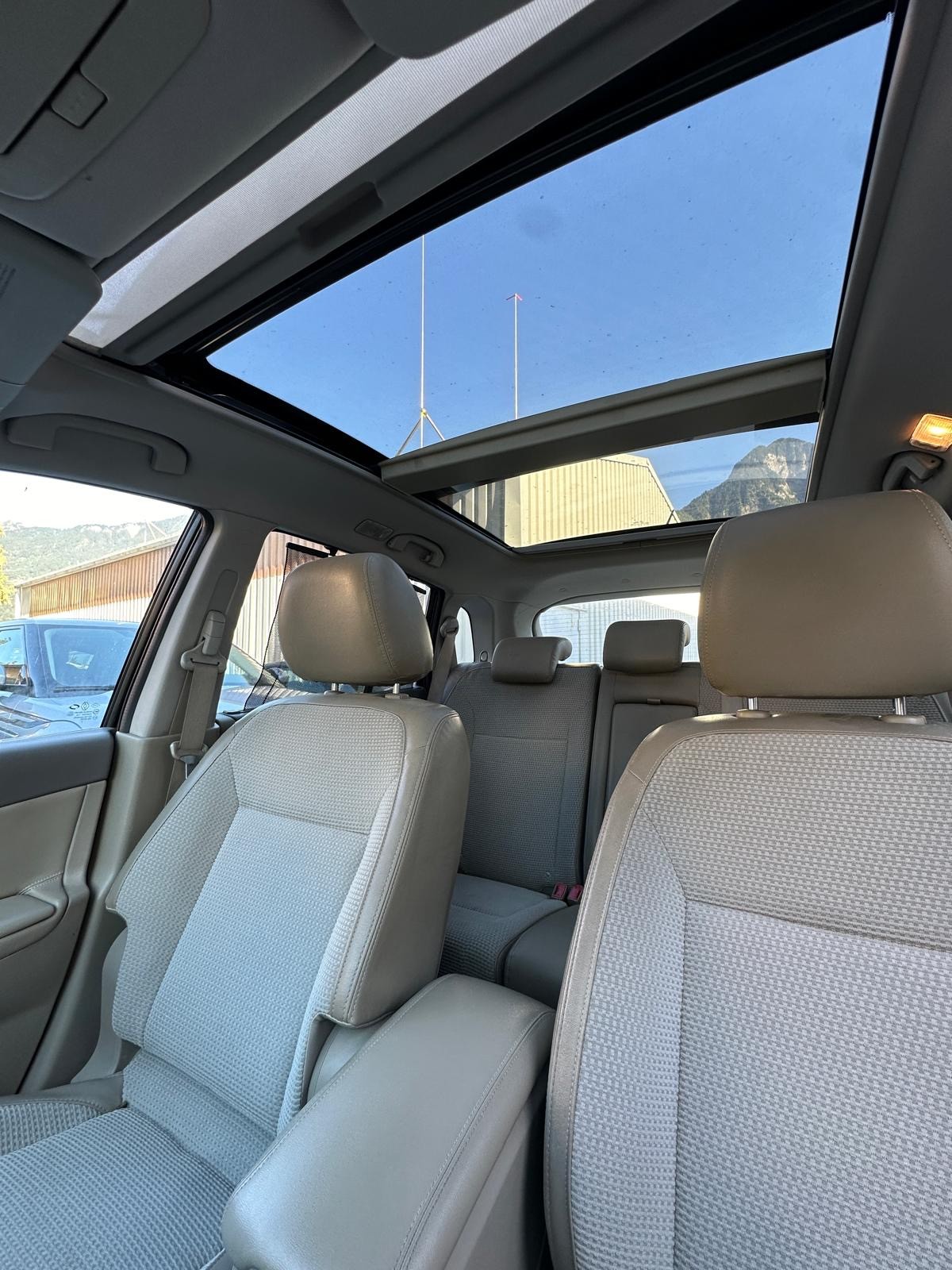 RENAULT Koleos 2.5 Expression 4x4-image-10