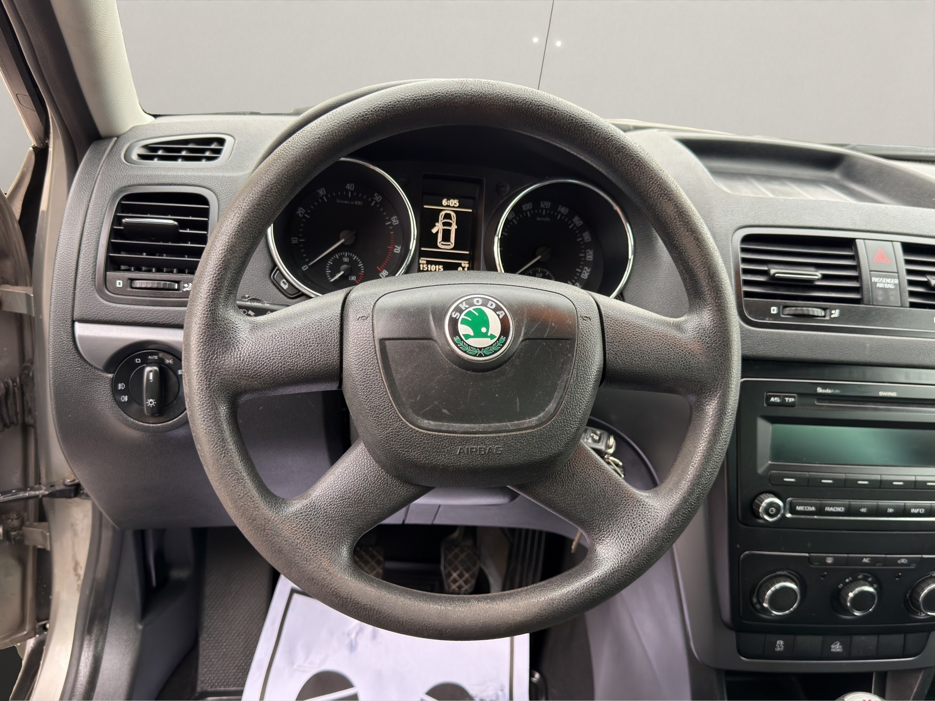 SKODA Yeti 1.8 TSI Ambition 4x4-image-13