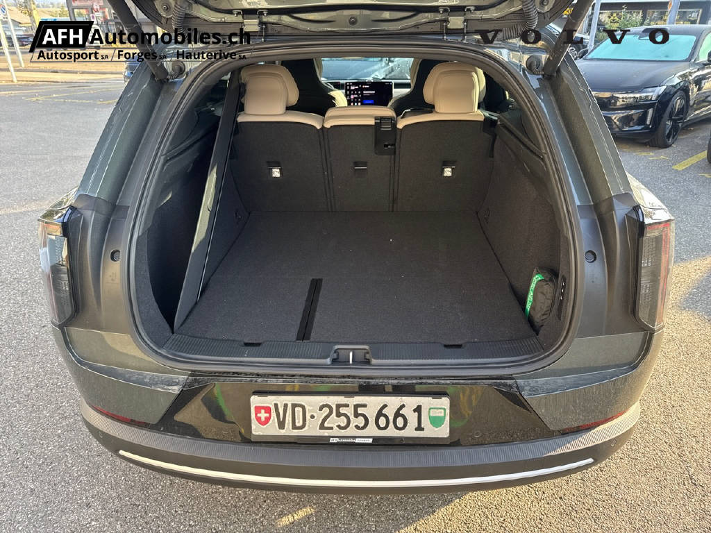 VOLVO EX60 Twin Ultra AWD-image-17