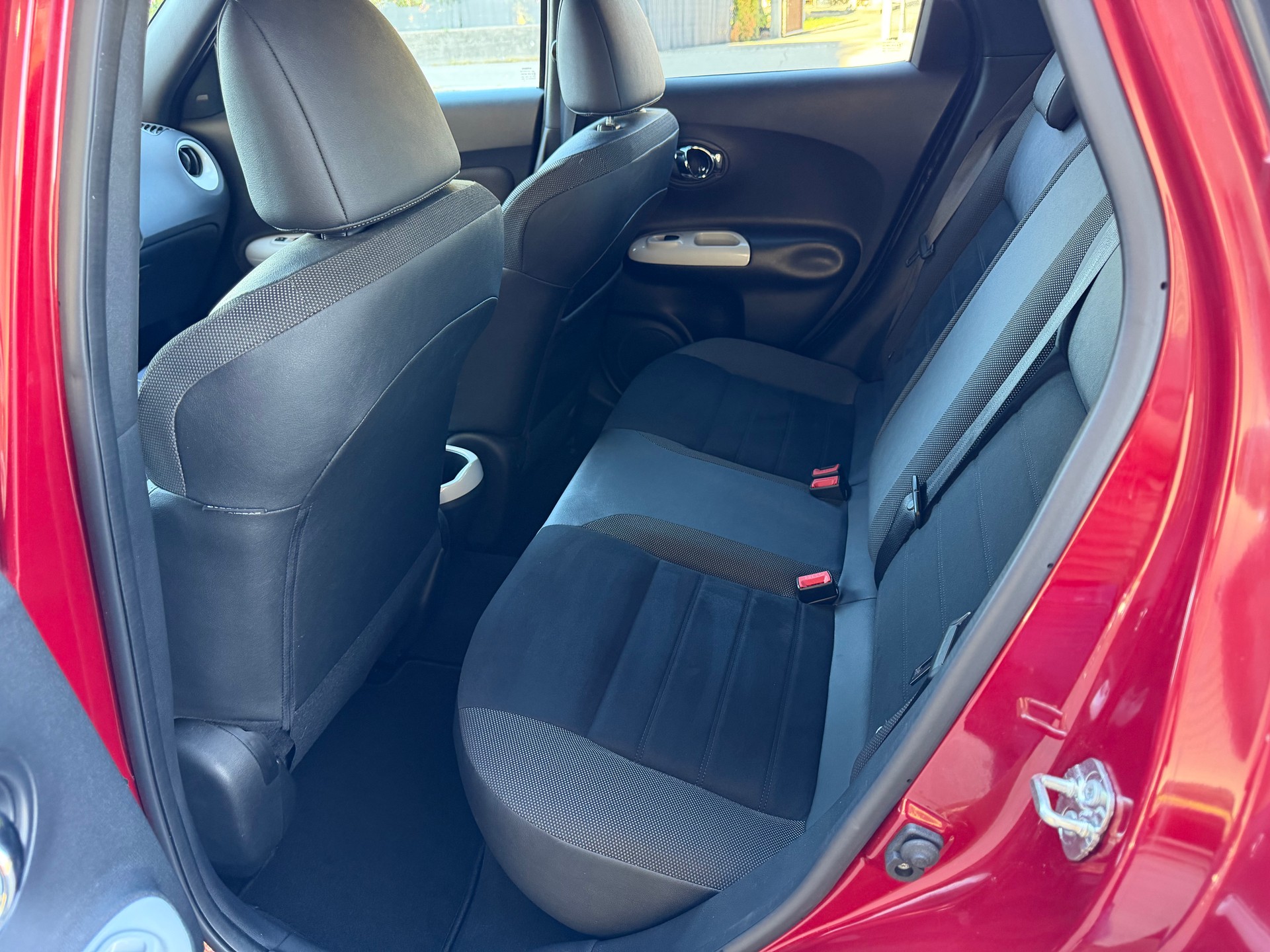 NISSAN Juke 1.6 DIG-T tekna 4x4 Xtronic M-CVT-frisch ab Mfk-image-9
