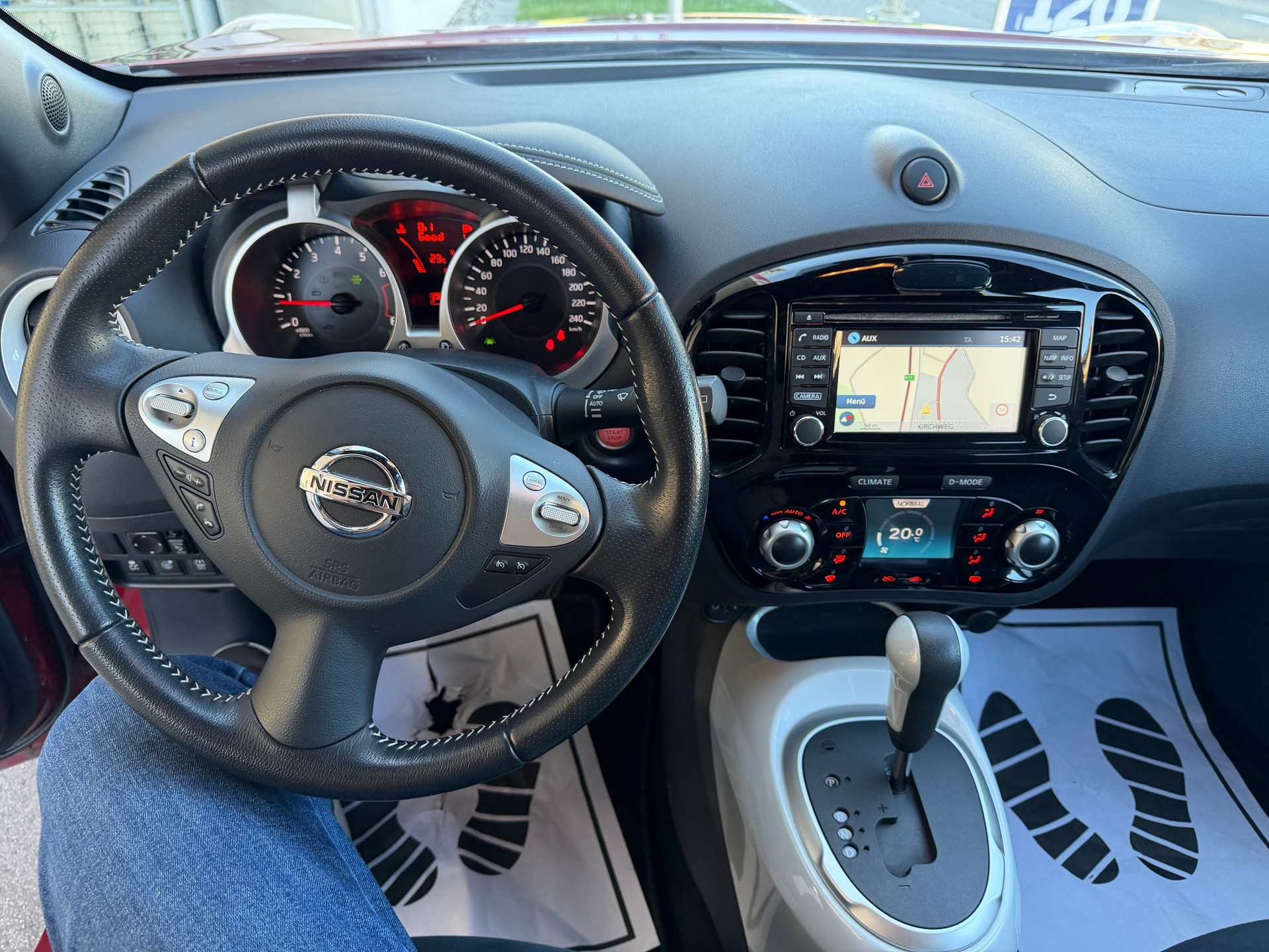 NISSAN Juke 1.6 DIG-T tekna 4x4 Xtronic M-CVT-frisch ab Mfk-image-8
