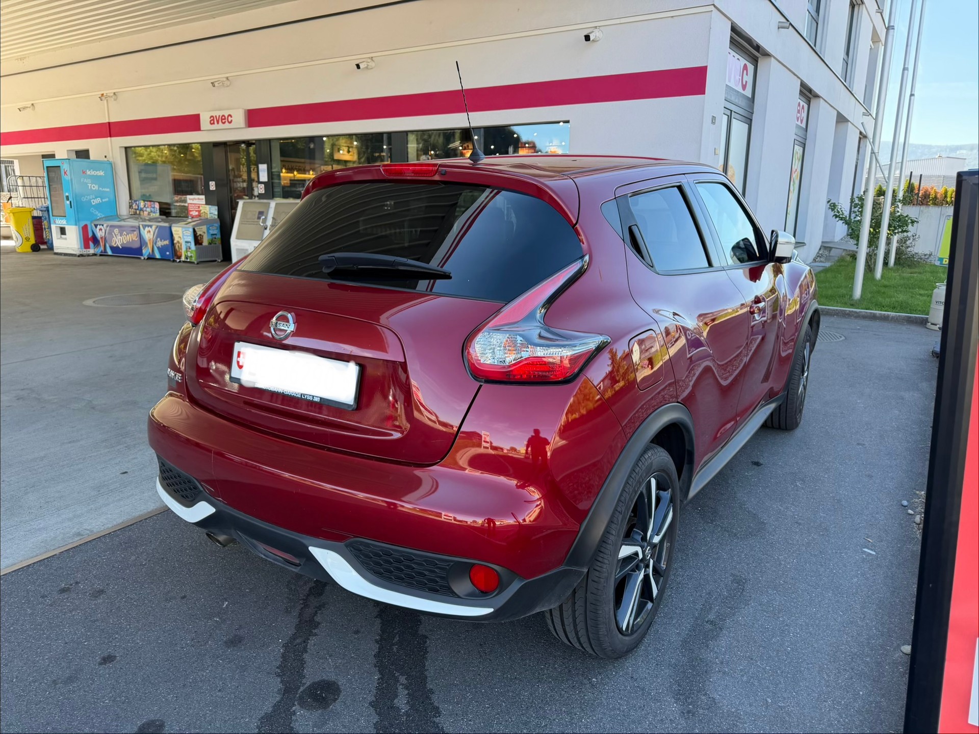 NISSAN Juke 1.6 DIG-T tekna 4x4 Xtronic M-CVT-frisch ab Mfk-image-4