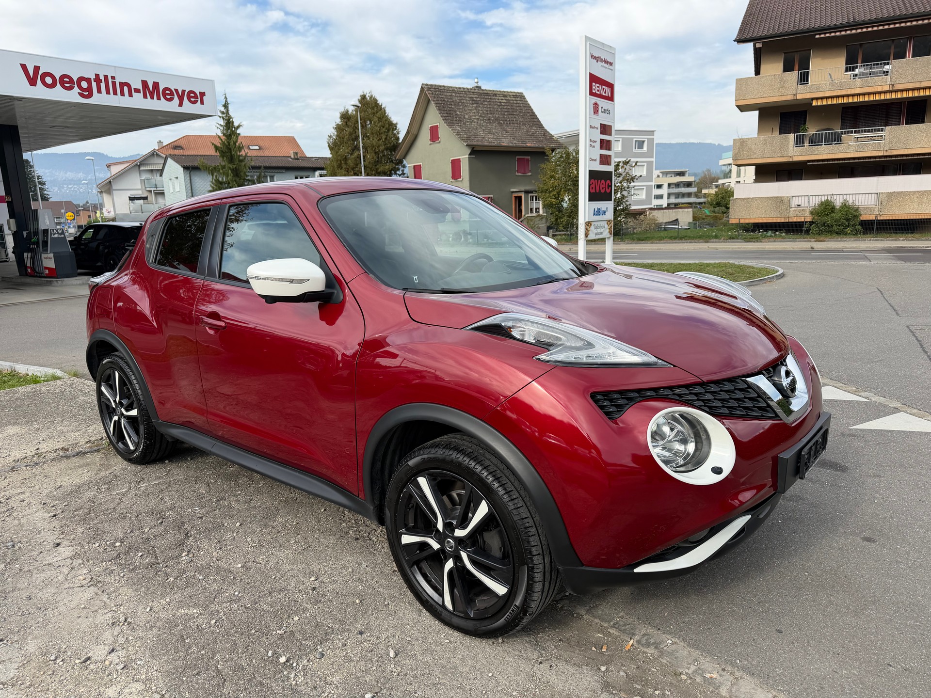 NISSAN Juke 1.6 DIG-T tekna 4x4 Xtronic M-CVT-frisch ab Mfk-showroom-element-2