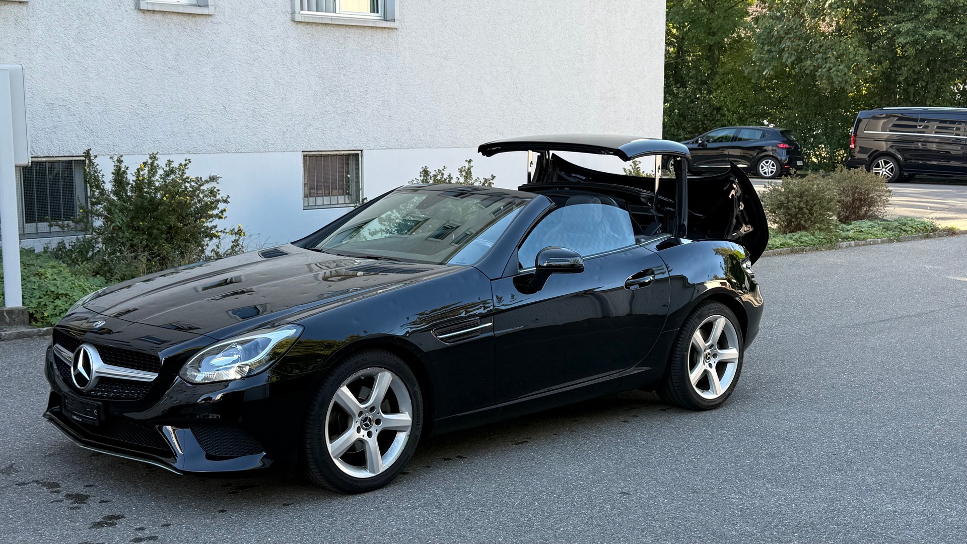 MERCEDES-BENZ SLC 180-image-9