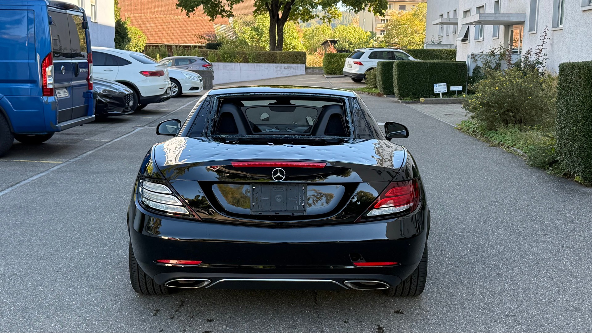MERCEDES-BENZ SLC 180-image-6