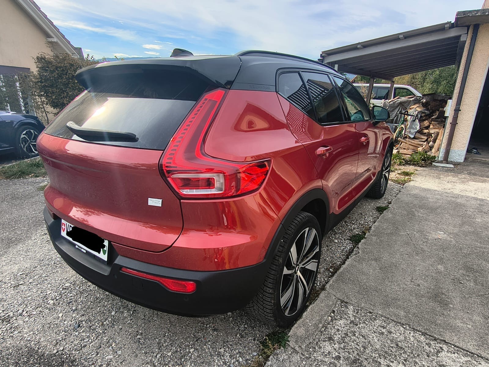 VOLVO XC 40 P8 Twin Pro AWD-image-3