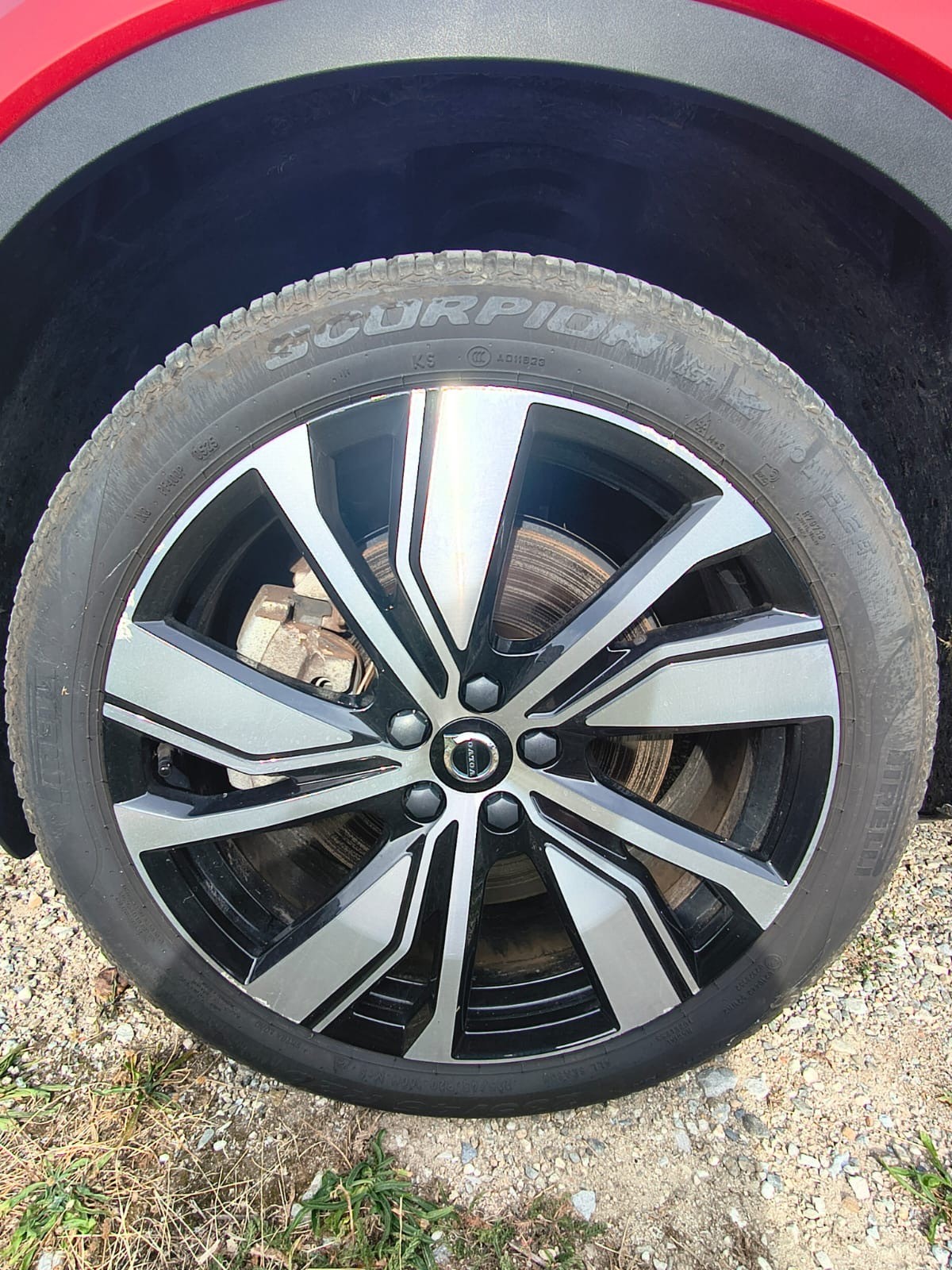 VOLVO XC 40 P8 Twin Pro AWD-image-5