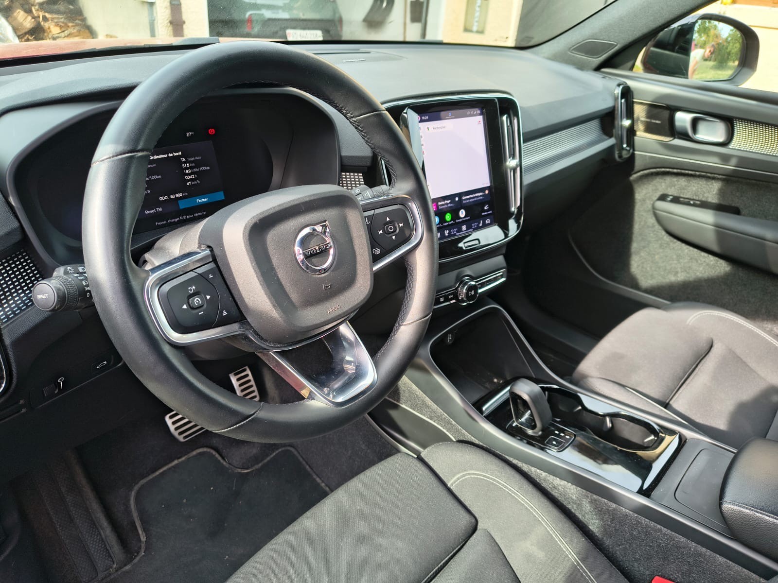VOLVO XC 40 P8 Twin Pro AWD-image-4