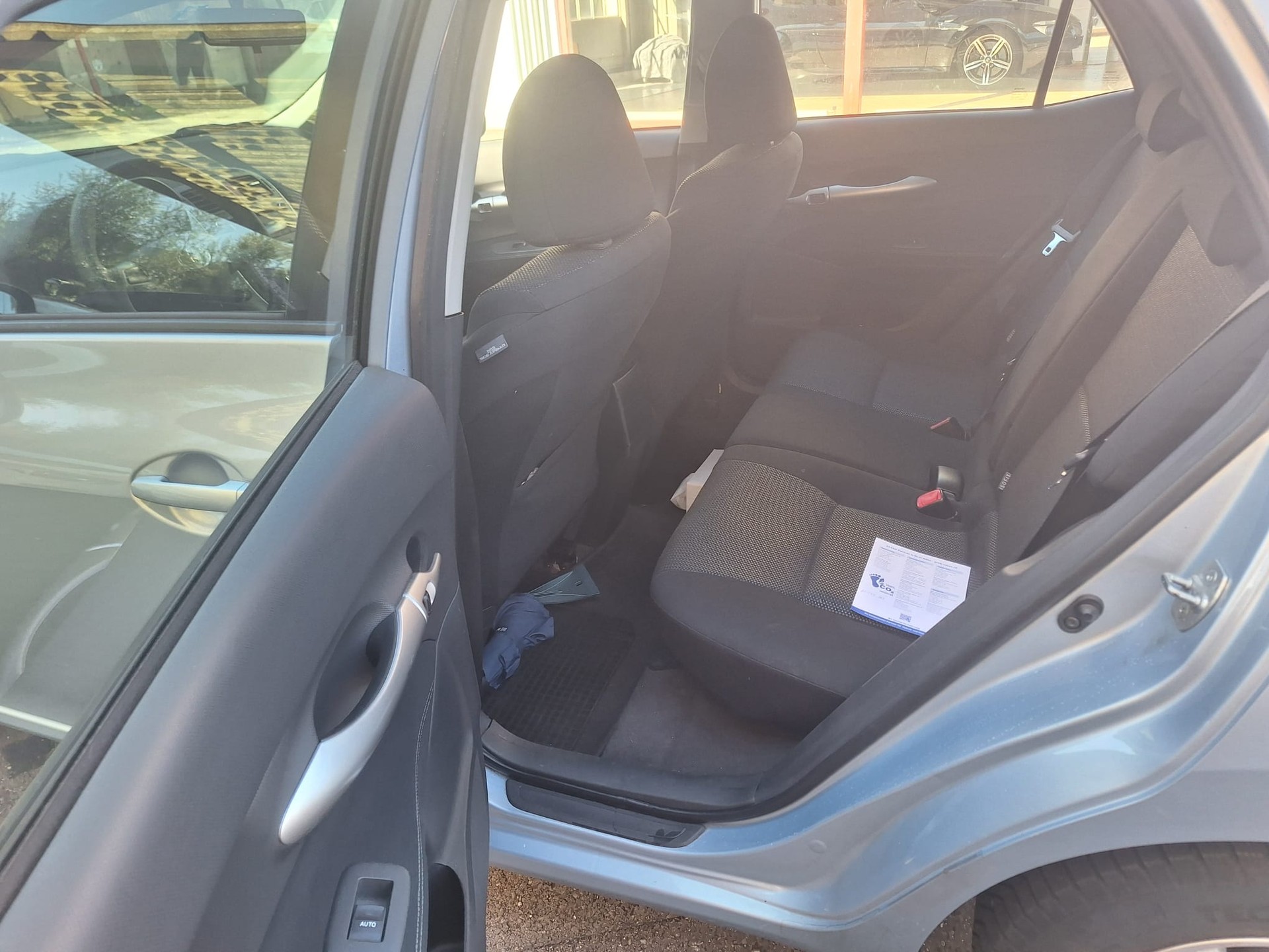 TOYOTA Auris 1.8 16V HSD Linea Luna-image-9