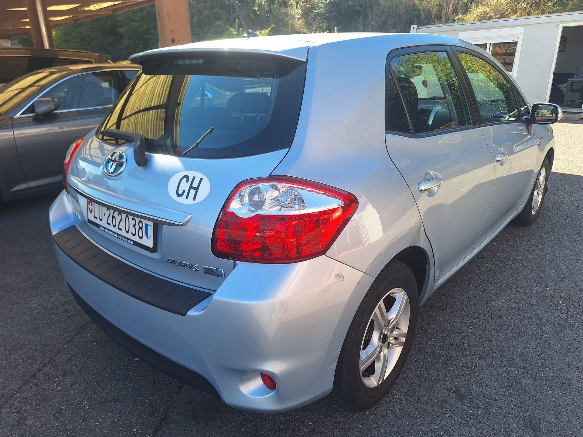 TOYOTA Auris 1.8 16V HSD Linea Luna-image-3