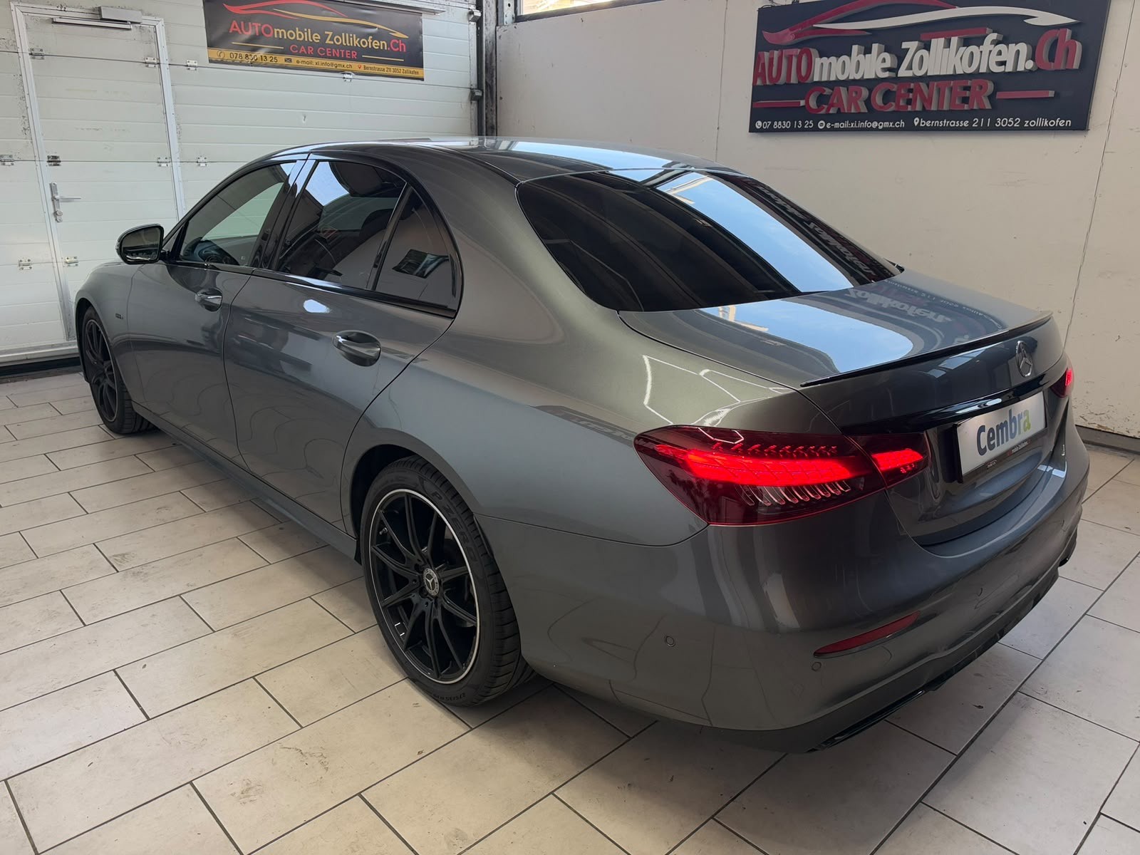 MERCEDES-BENZ E 220 d 4Matic 9G-Tronic-image-5