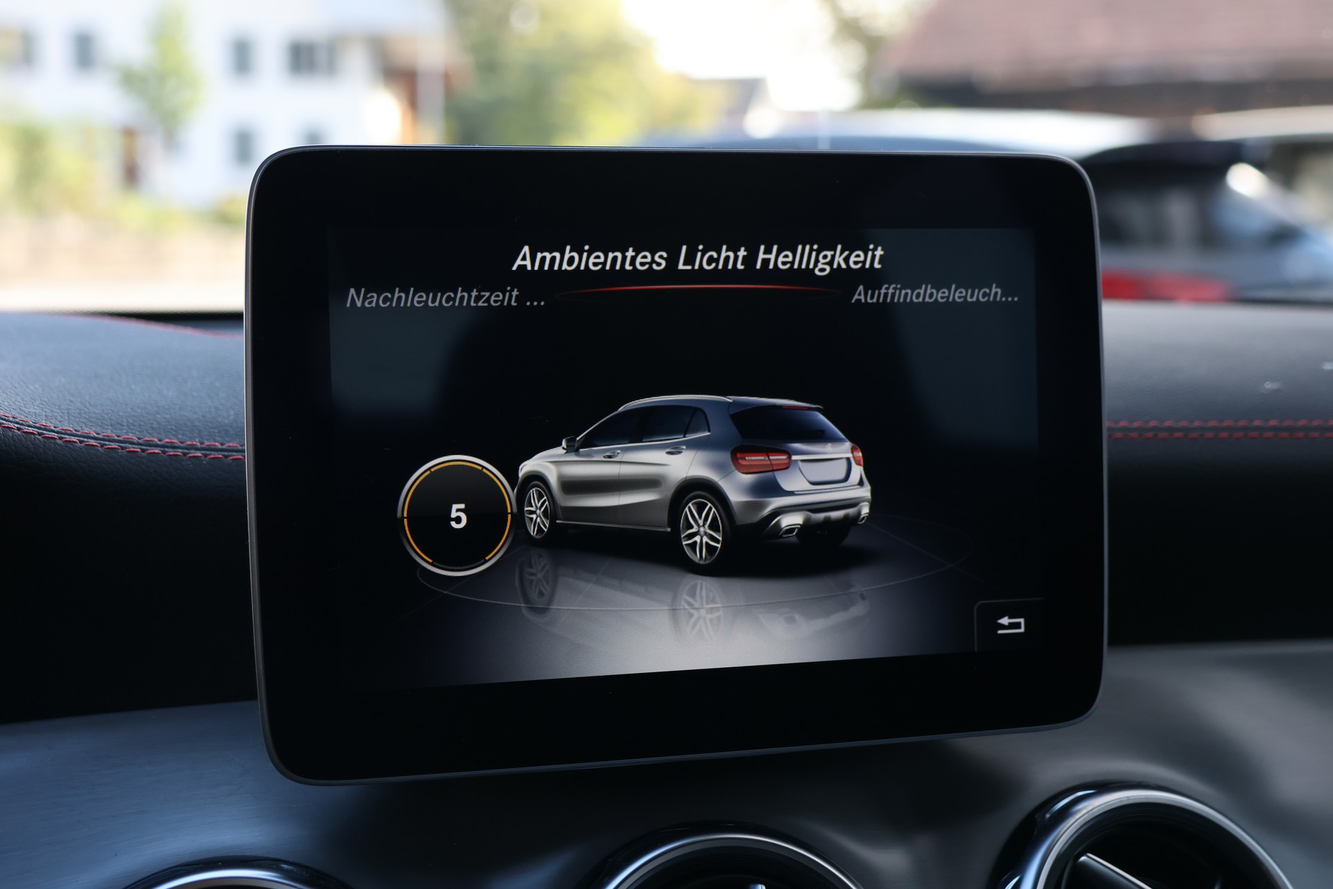 MERCEDES-BENZ GLA 200 d Swiss Star Edition AMG 4Matic 7G-DCT (CH)-image-23