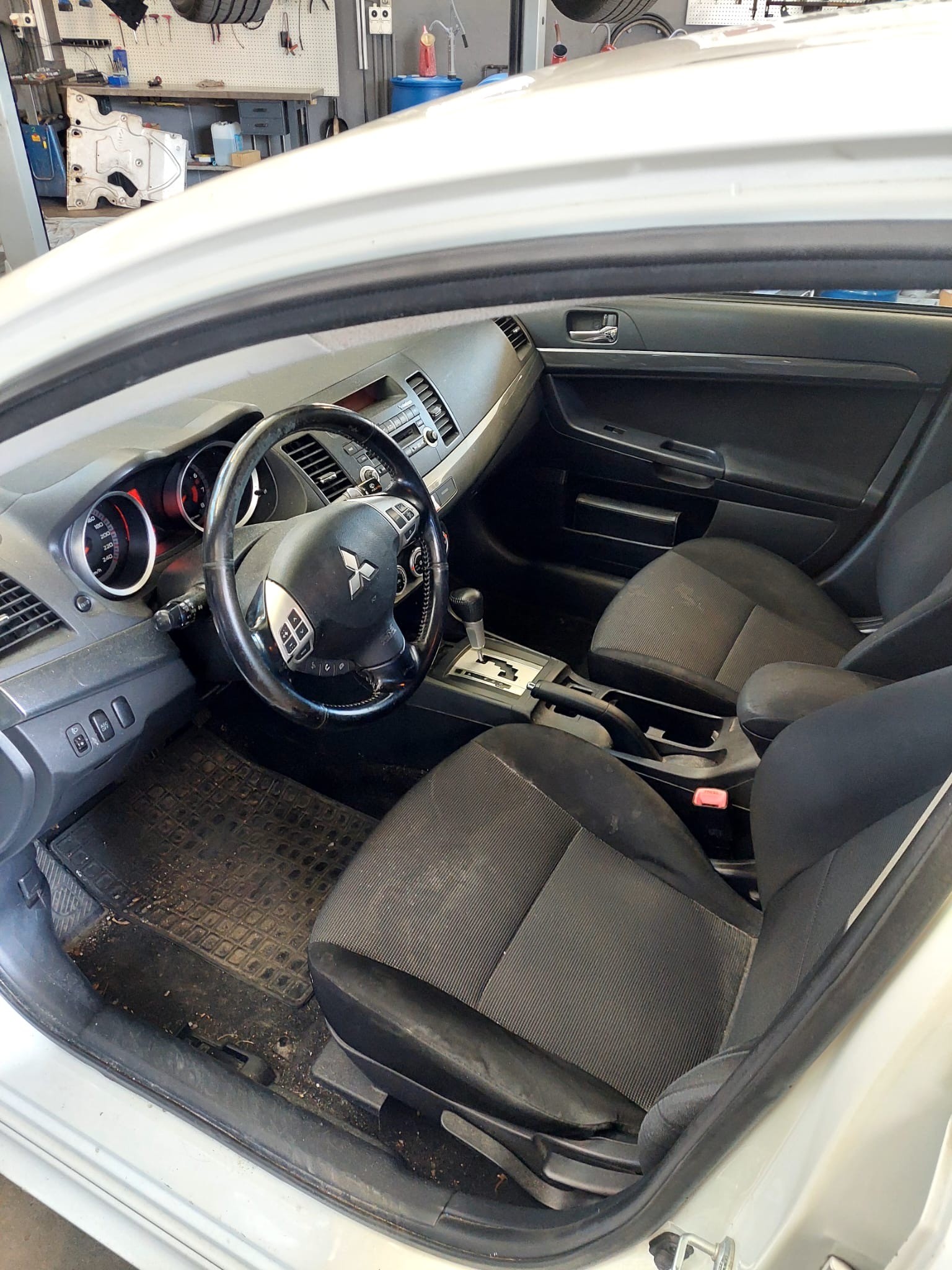 MITSUBISHI Lancer 1.8 Instyle CVT-image-6