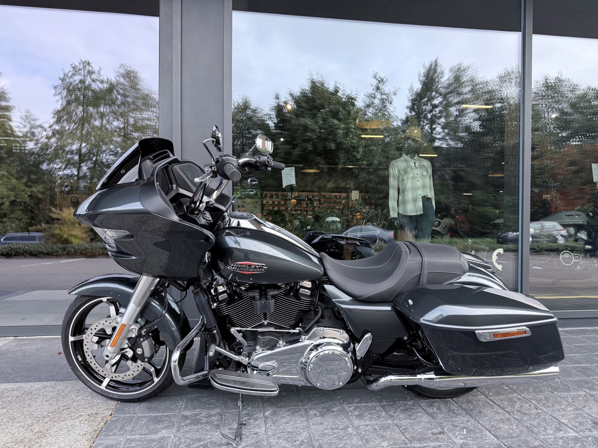 HARLEY-DAVIDSON FLTRX Road Glide 117-showroom-element-2
