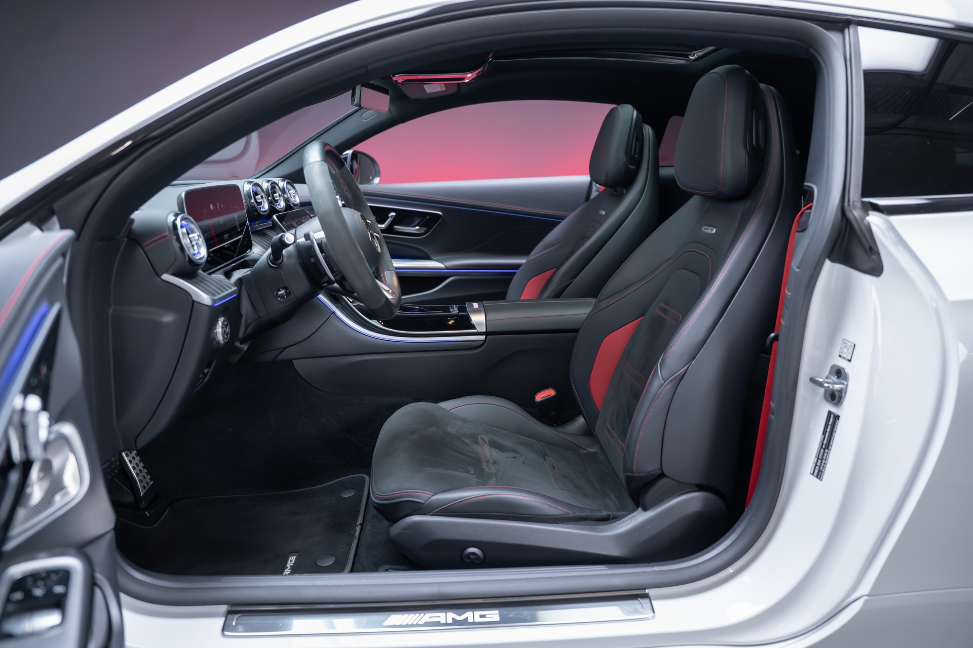 MERCEDES-BENZ CLE 53 AMG 4matic+ Coupé / Panorama / Burmseter / 360°Kamera-image-13
