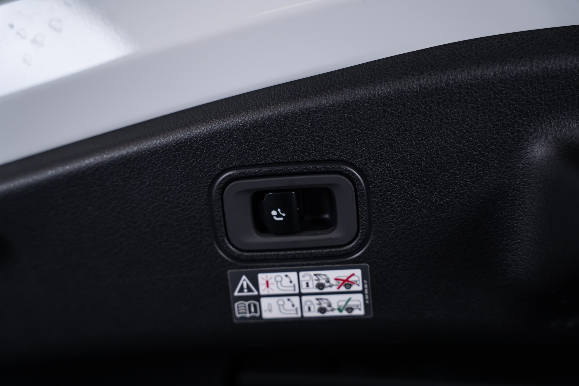 MERCEDES-BENZ CLE 53 AMG 4matic+ Coupé / Panorama / Burmseter / 360°Kamera-image-9