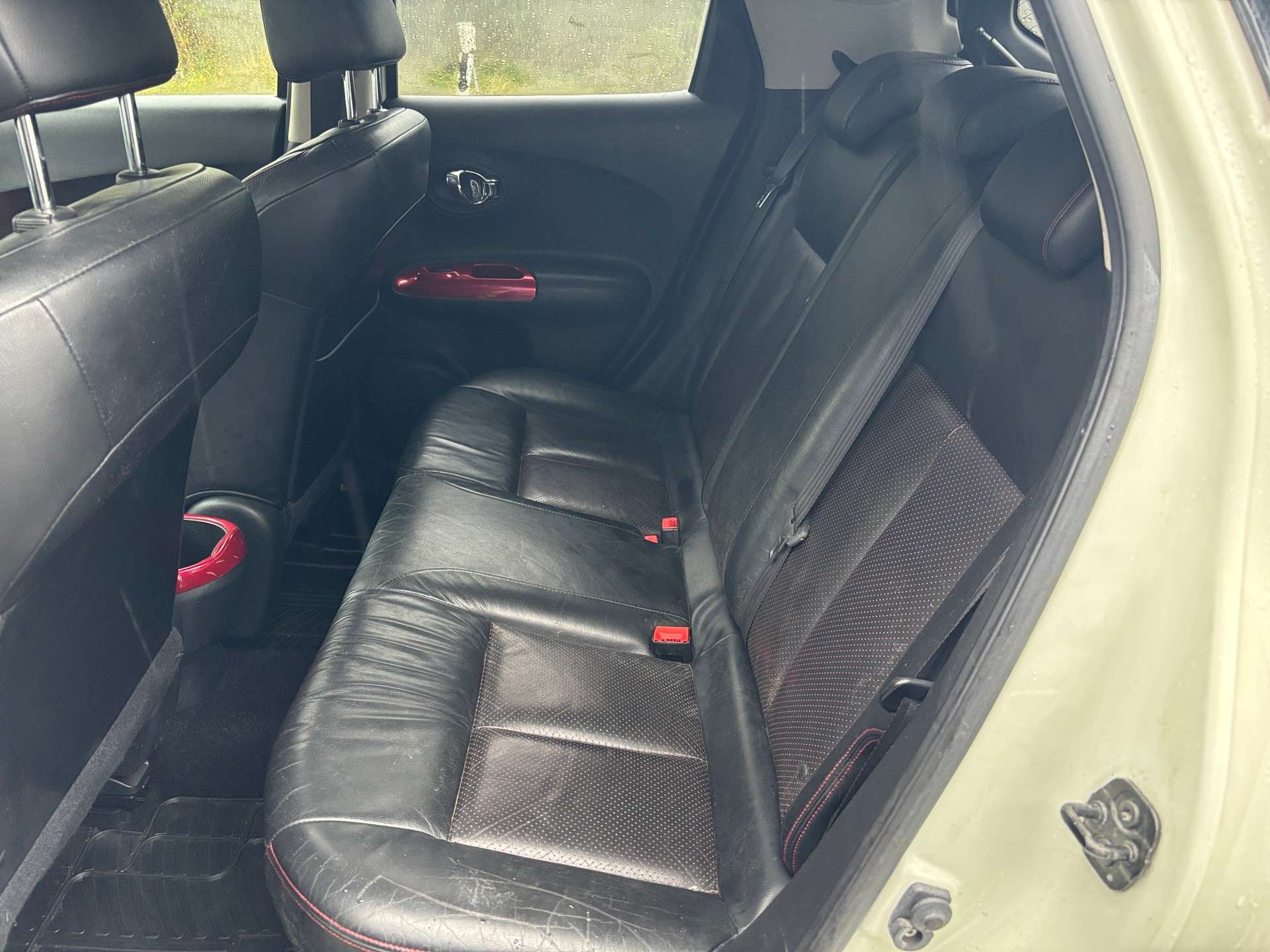 NISSAN Juke 1.6 DIG-T tekna 4x4 Xtronic M-CVT-image-7