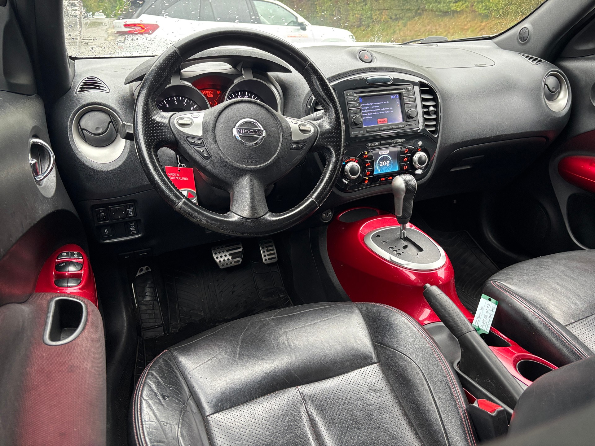 NISSAN Juke 1.6 DIG-T tekna 4x4 Xtronic M-CVT-image-8