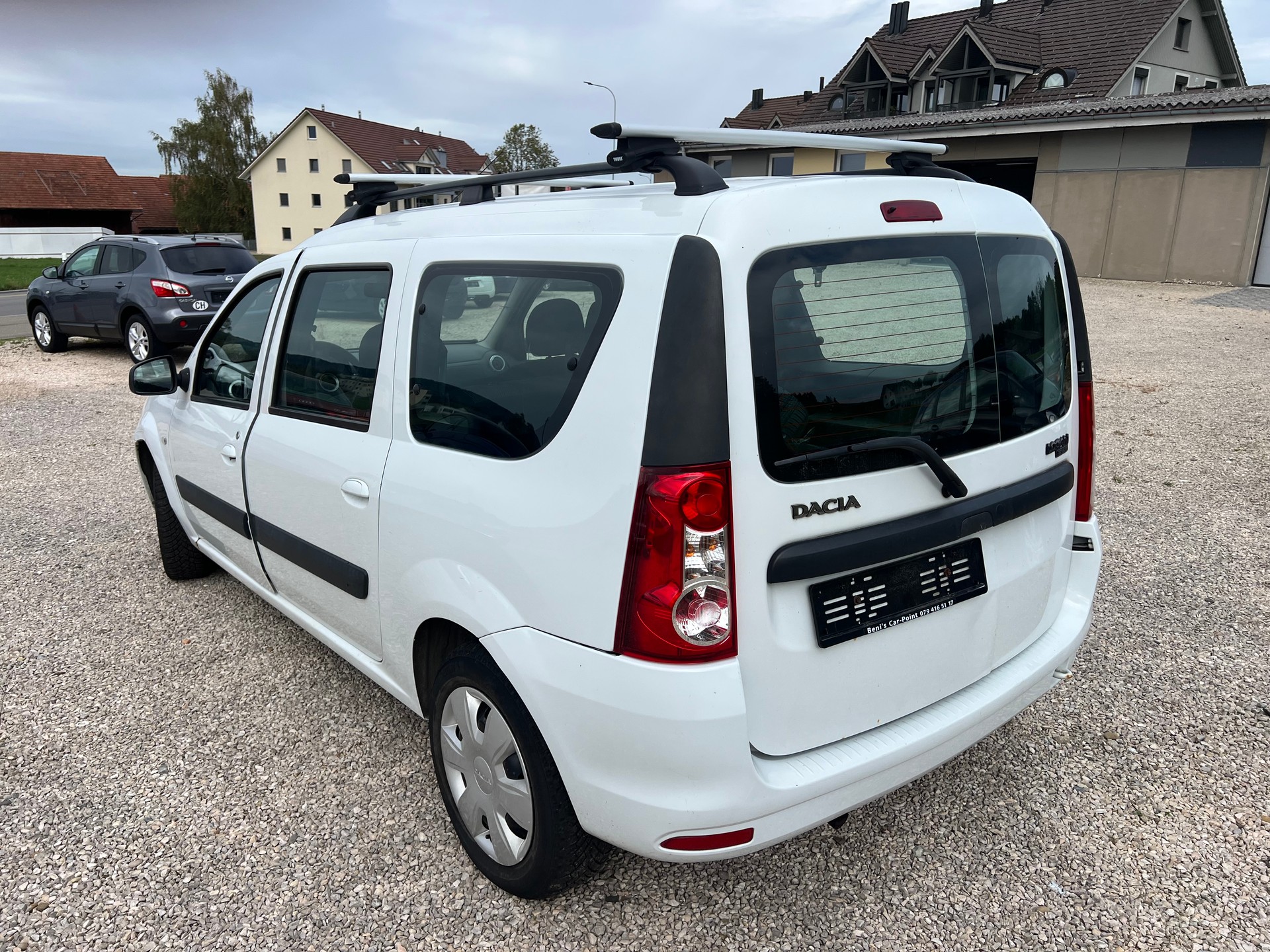 DACIA Logan 1.6 16V Lauréate-image-4