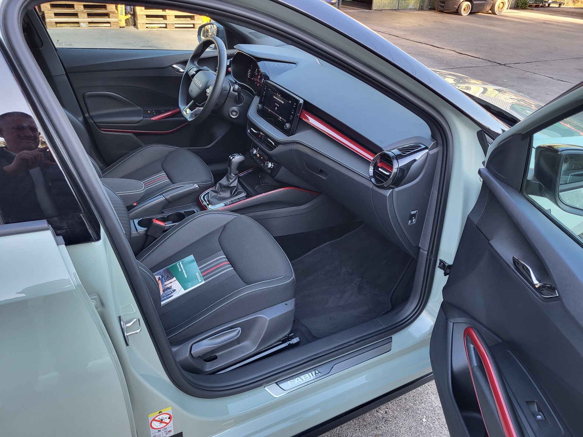 SKODA Fabia 1.0 TSI Monte Carlo DSG-image-5