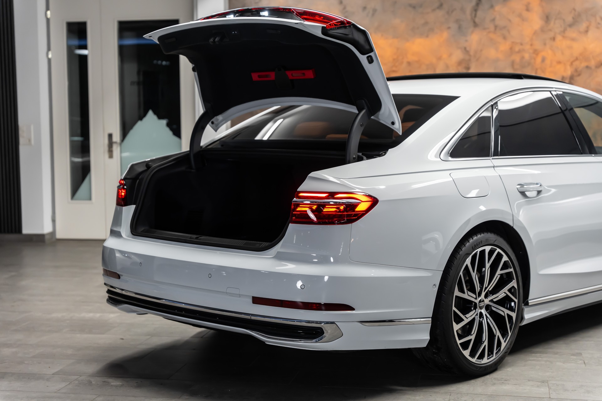 AUDI A8 50 TDI quattro tiptronic *Facelift*HD-Matrix*Massage*Allradlenkung*-image-7