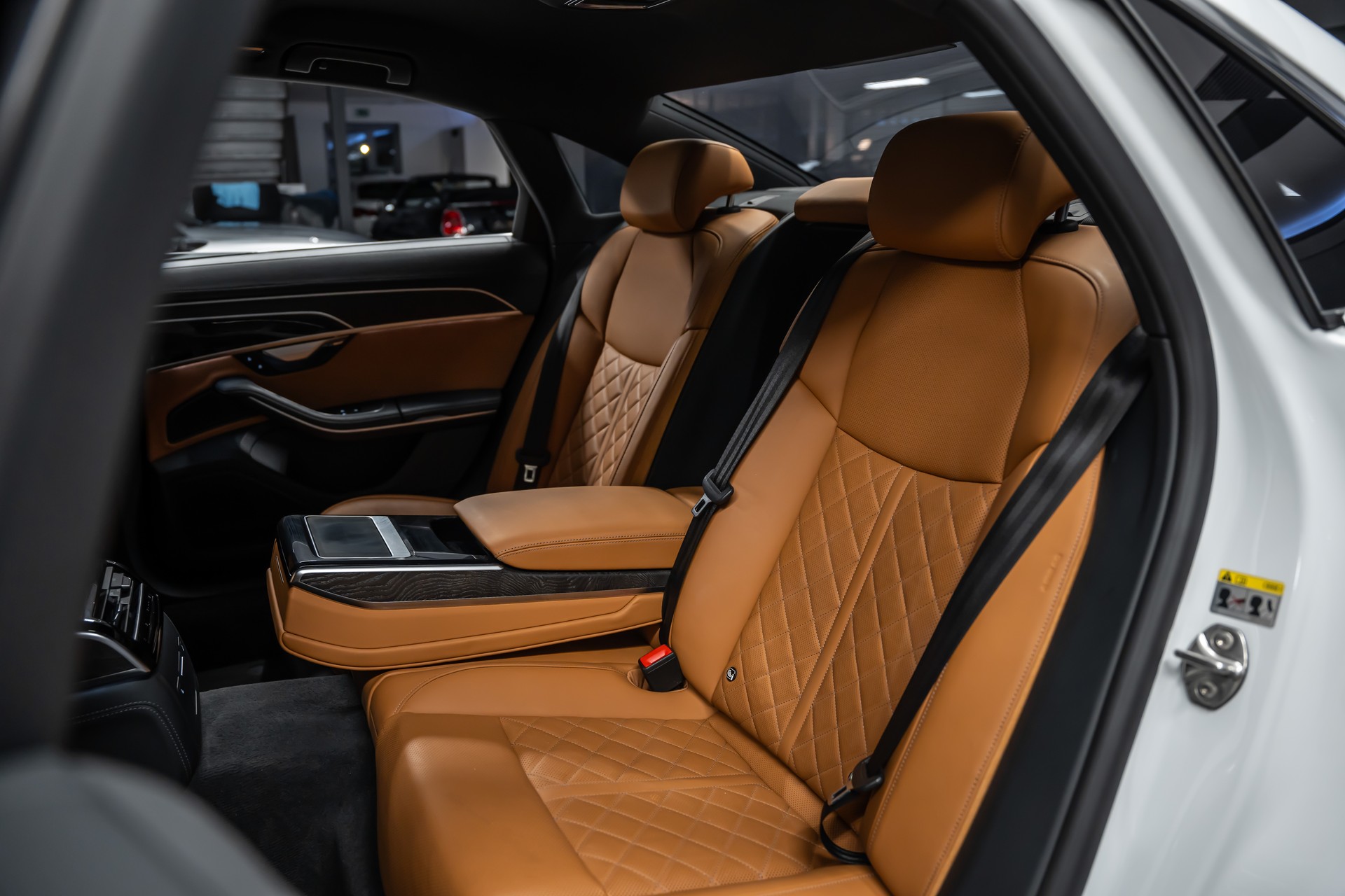 AUDI A8 50 TDI quattro tiptronic *Facelift*HD-Matrix*Massage*Allradlenkung*-image-14