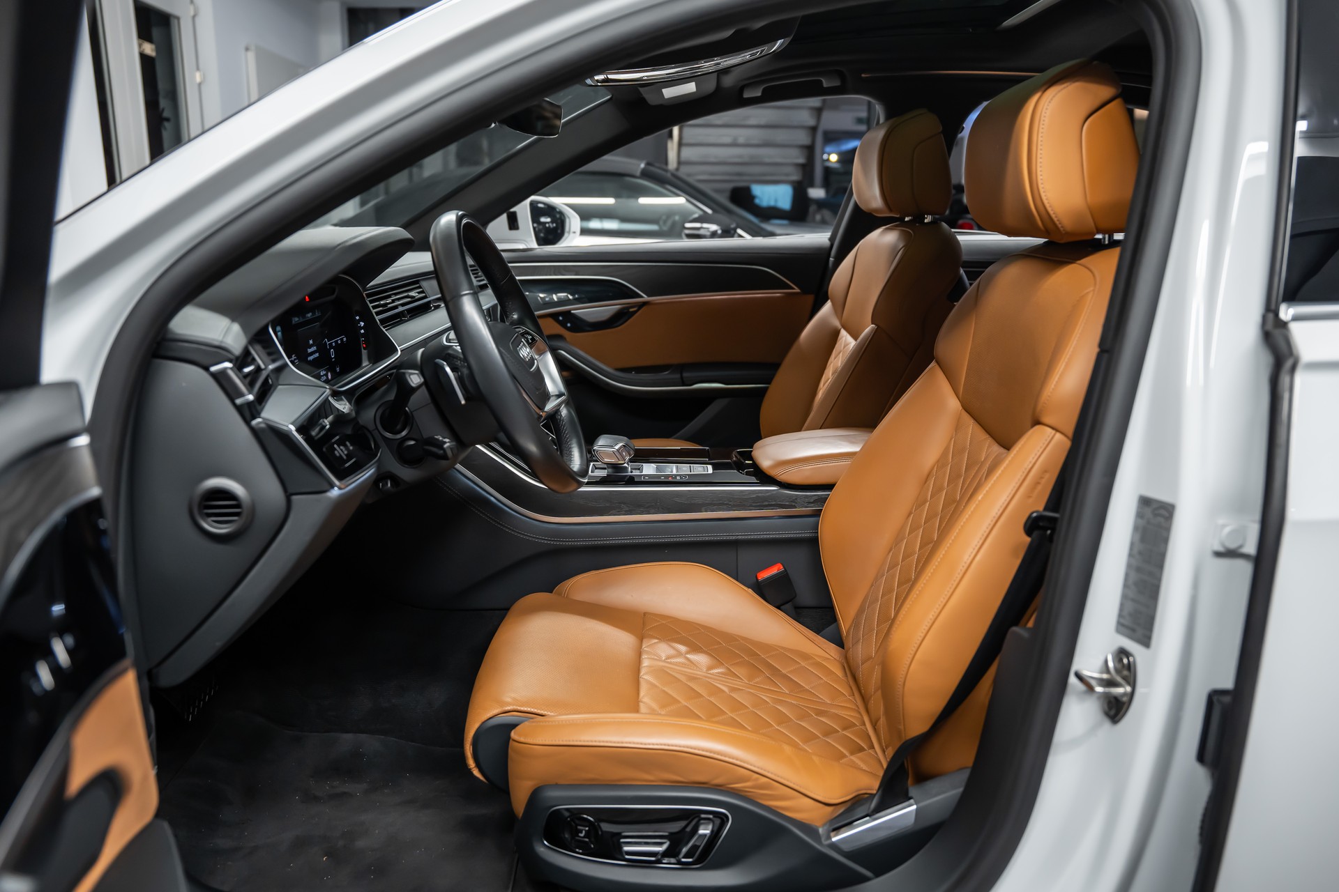 AUDI A8 50 TDI quattro tiptronic *Facelift*HD-Matrix*Massage*Allradlenkung*-image-11