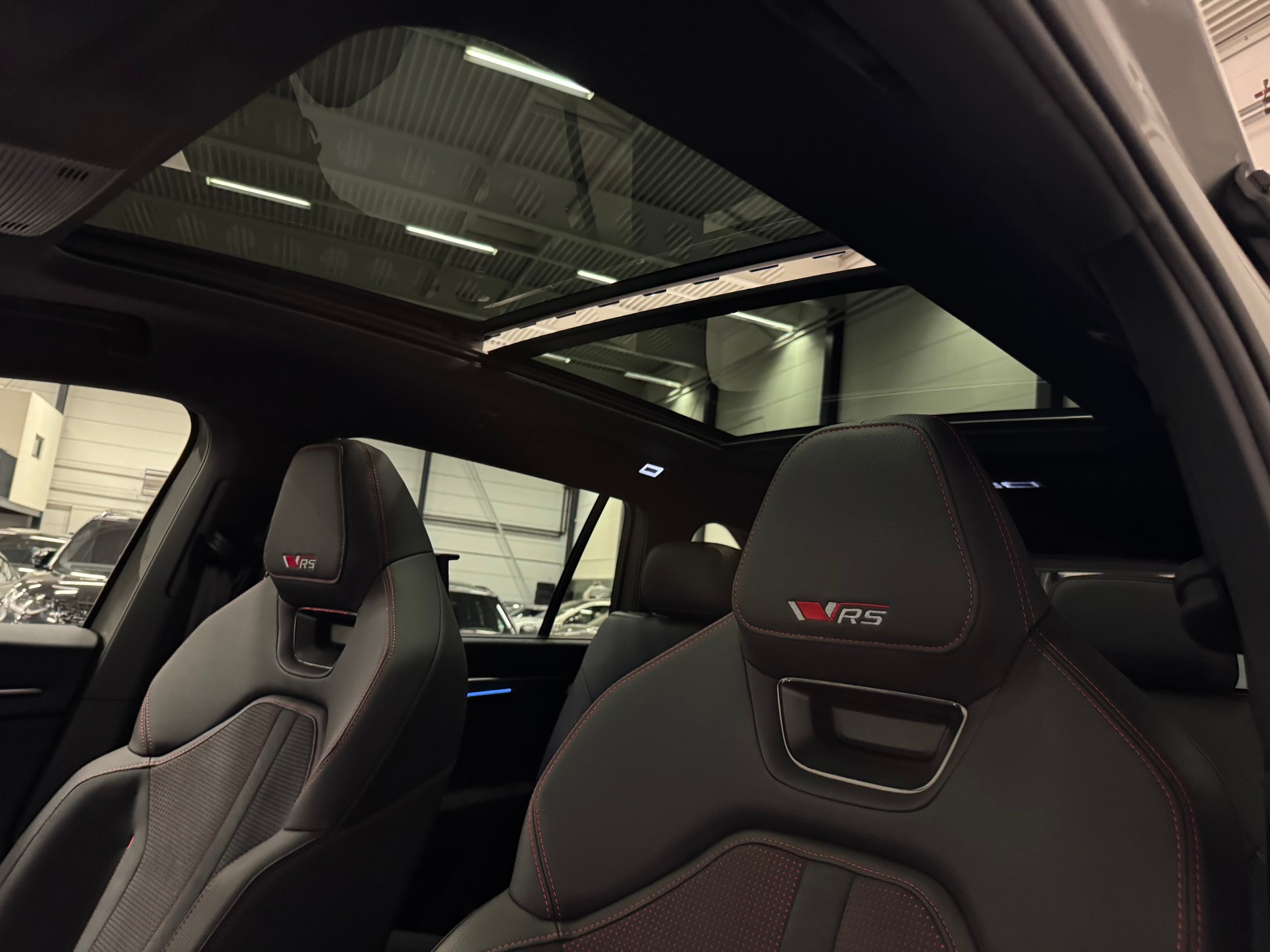 SKODA Kodiaq 2.0 TSI RS 4x4 CH Fahrzeug-image-18