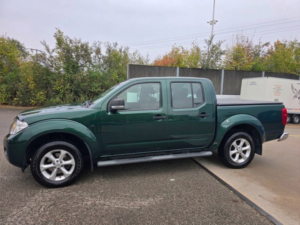 NISSAN Navara 2.5 dCi Double Cab SE-showroom-element-2