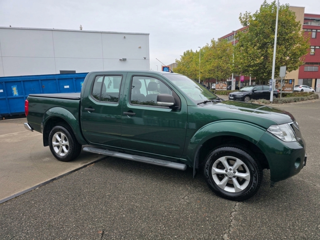 NISSAN Navara 2.5 dCi Double Cab SE-image-10