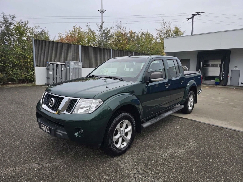 NISSAN Navara 2.5 dCi Double Cab SE