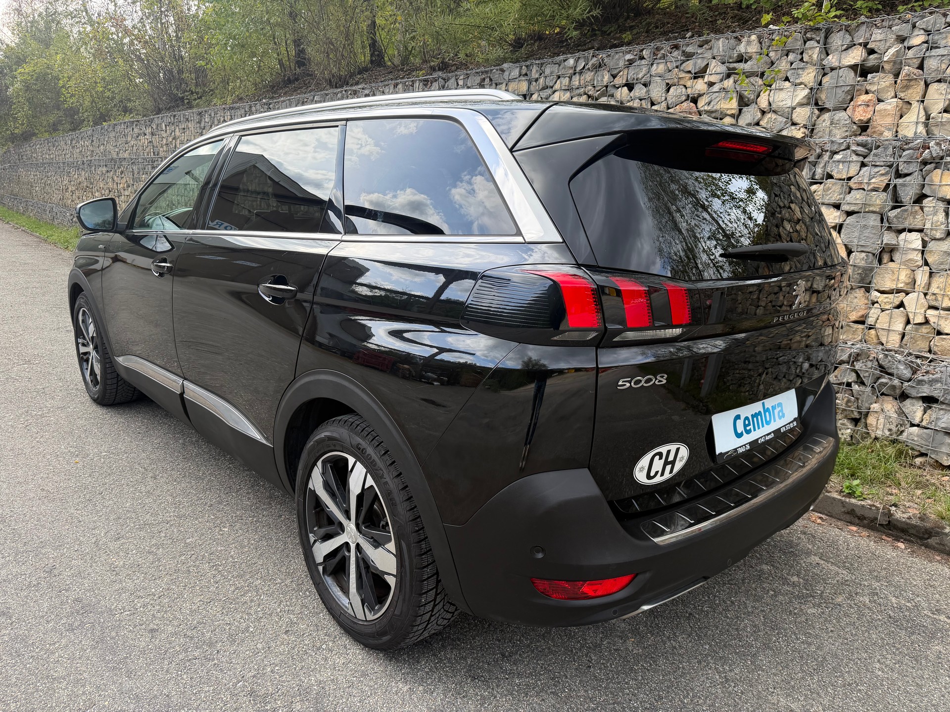 PEUGEOT 5008 1.6 THP GT Line EAT-image-3