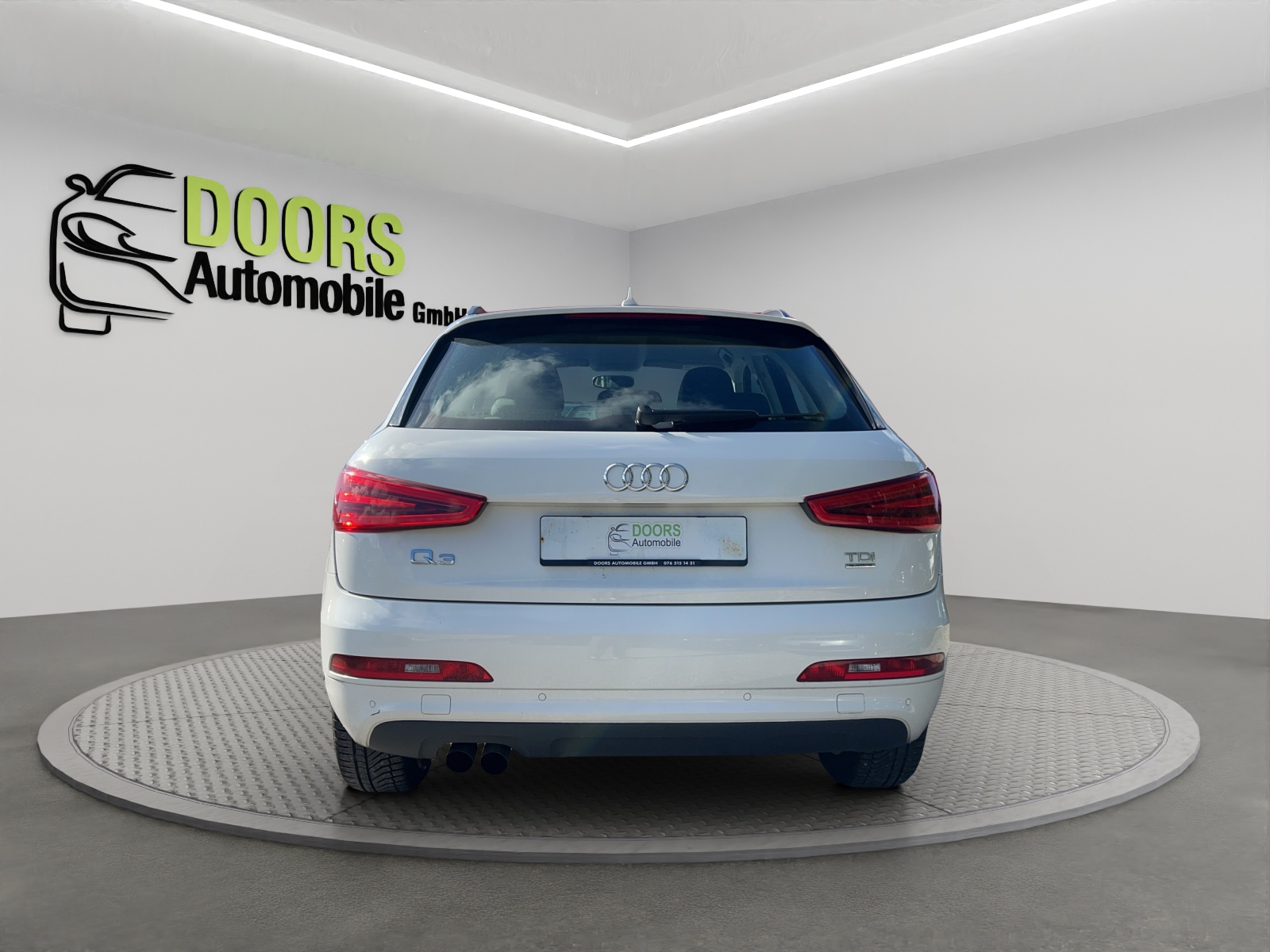 AUDI Q3 2.0 TDI Start quattro S-tronic-image-3