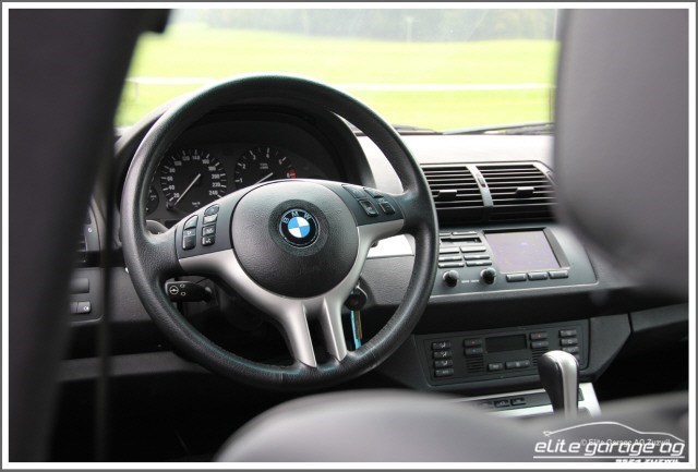 BMW X5 4.4i-image-2