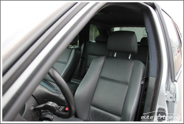 BMW X5 4.4i-image-4