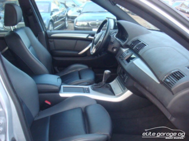 BMW X5 4.4i-image-7