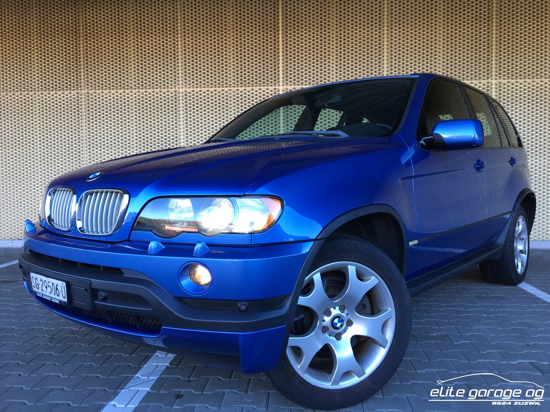 BMW X5 4.6is-image-0