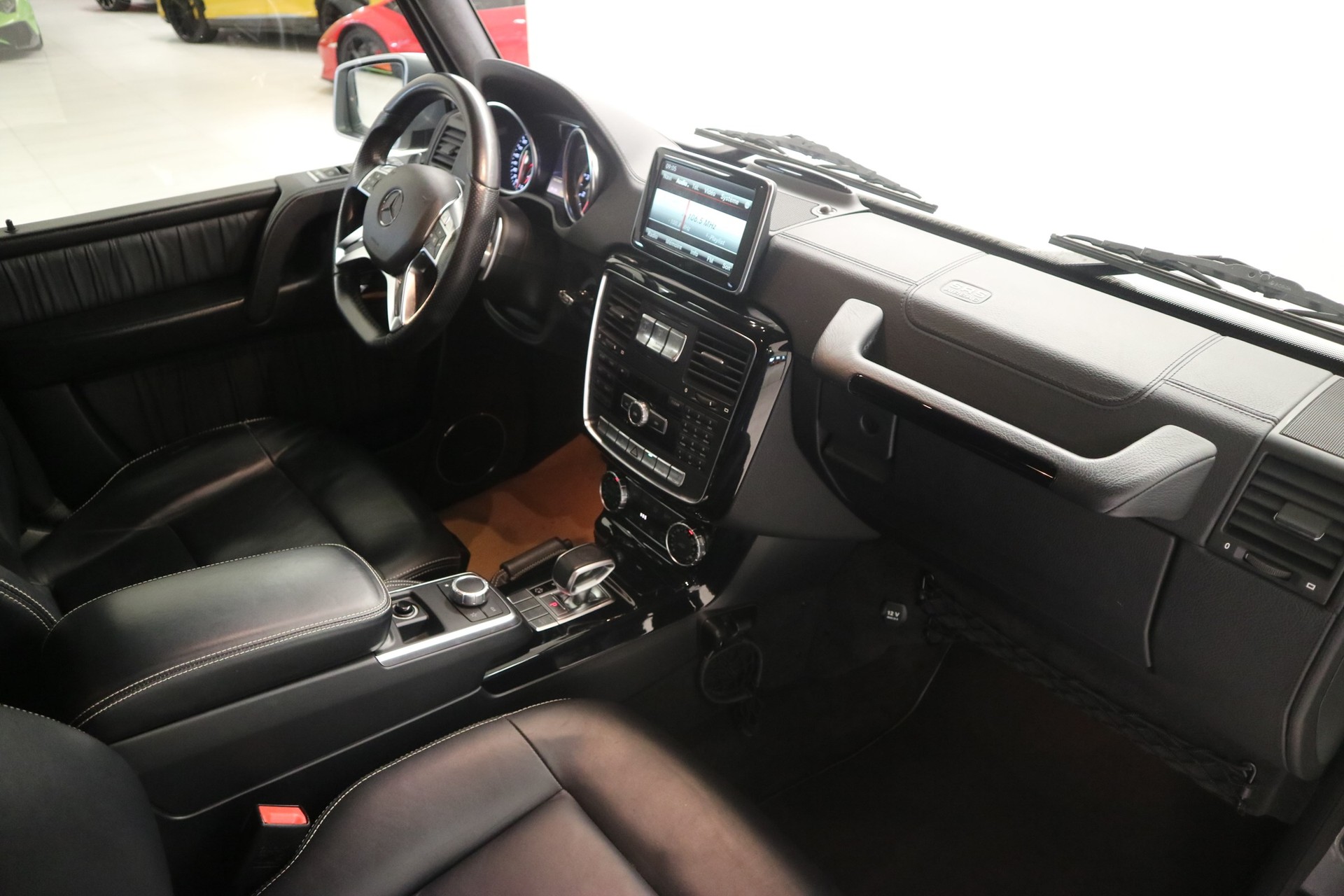 MERCEDES-BENZ G 63 AMG Automatic-image-5